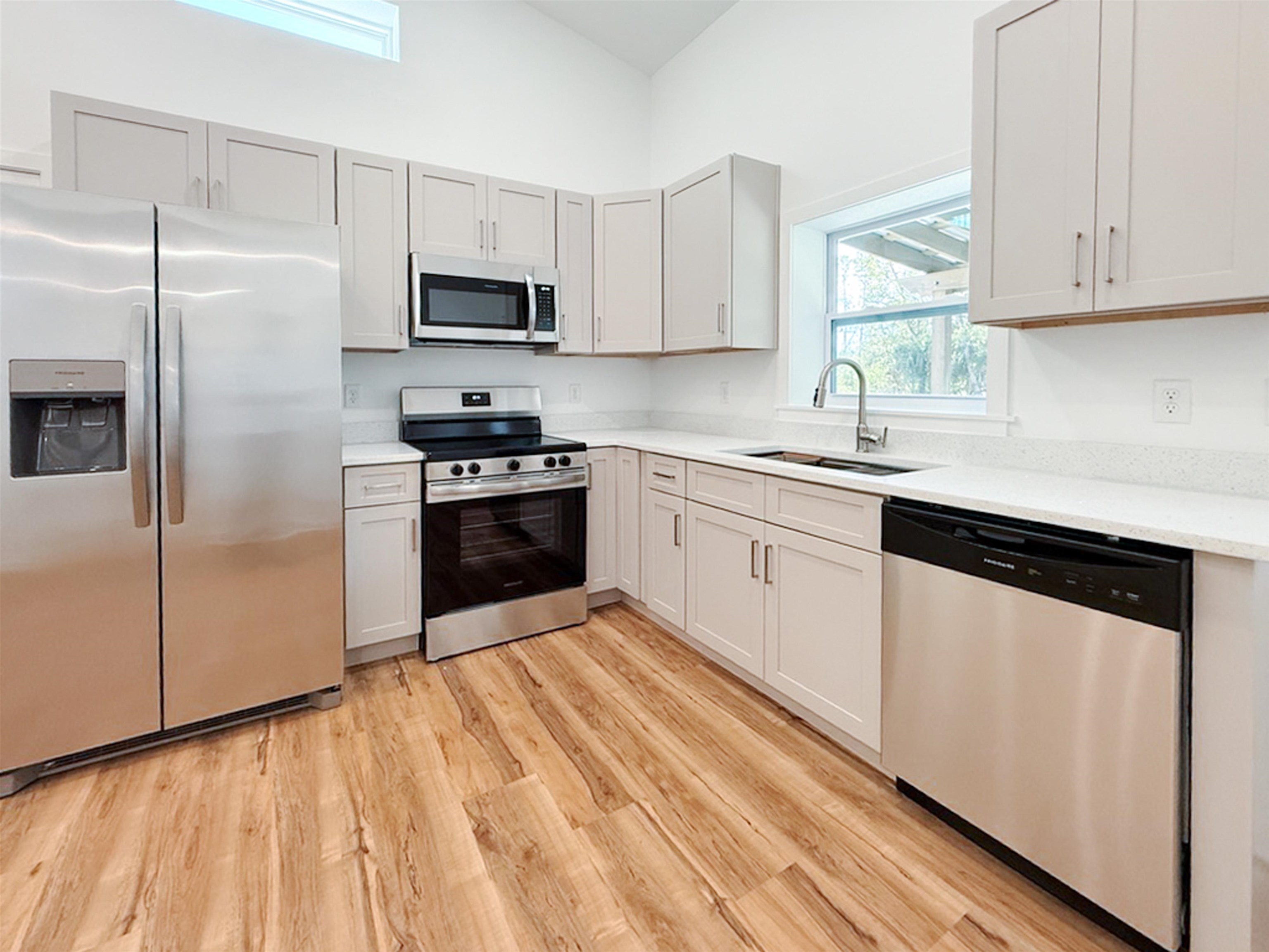 Image 15 of 27 For 724 Dawn Ave