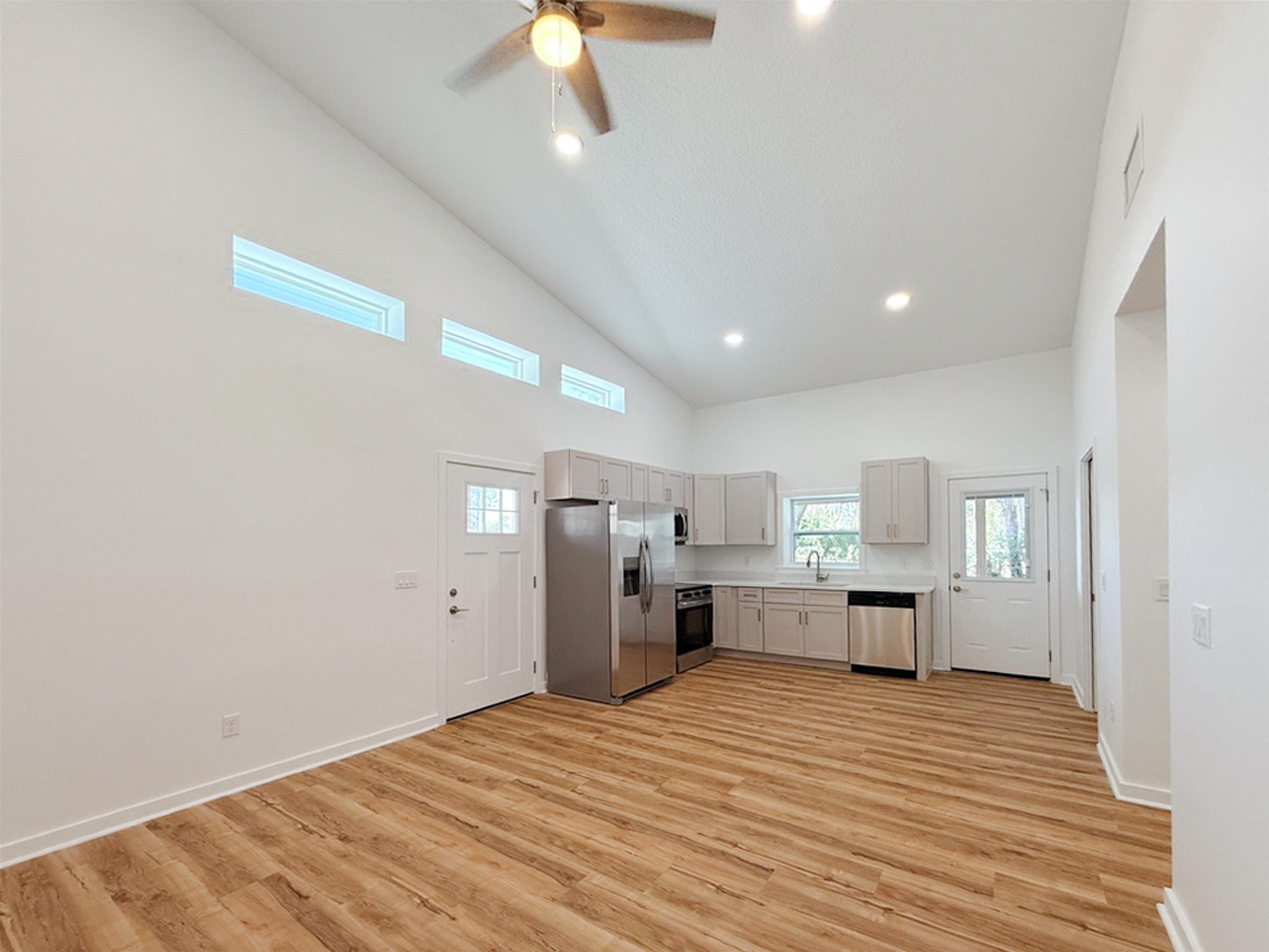 Image 16 of 27 For 724 Dawn Ave