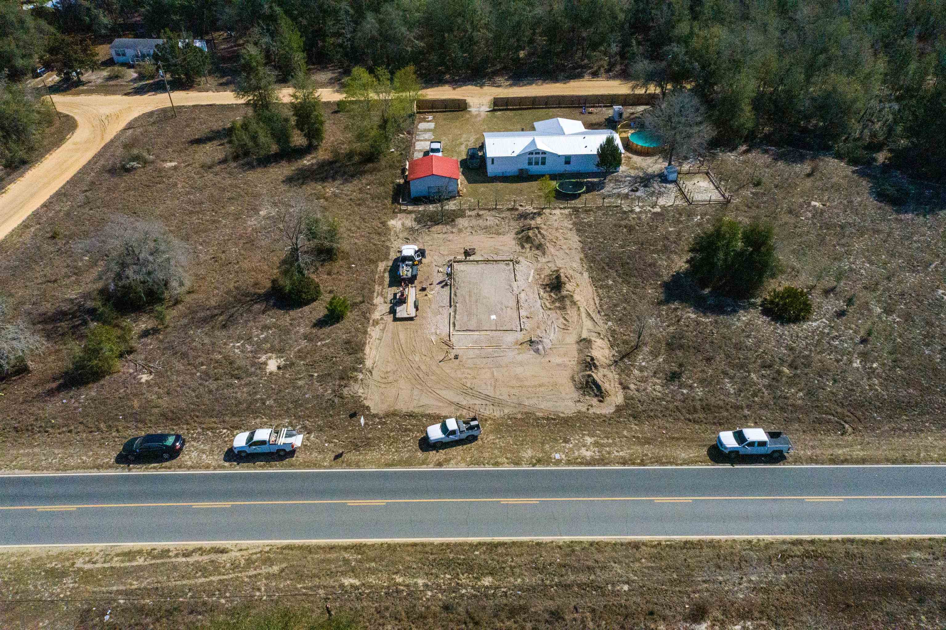 Image 2 of 27 For 724 Dawn Ave