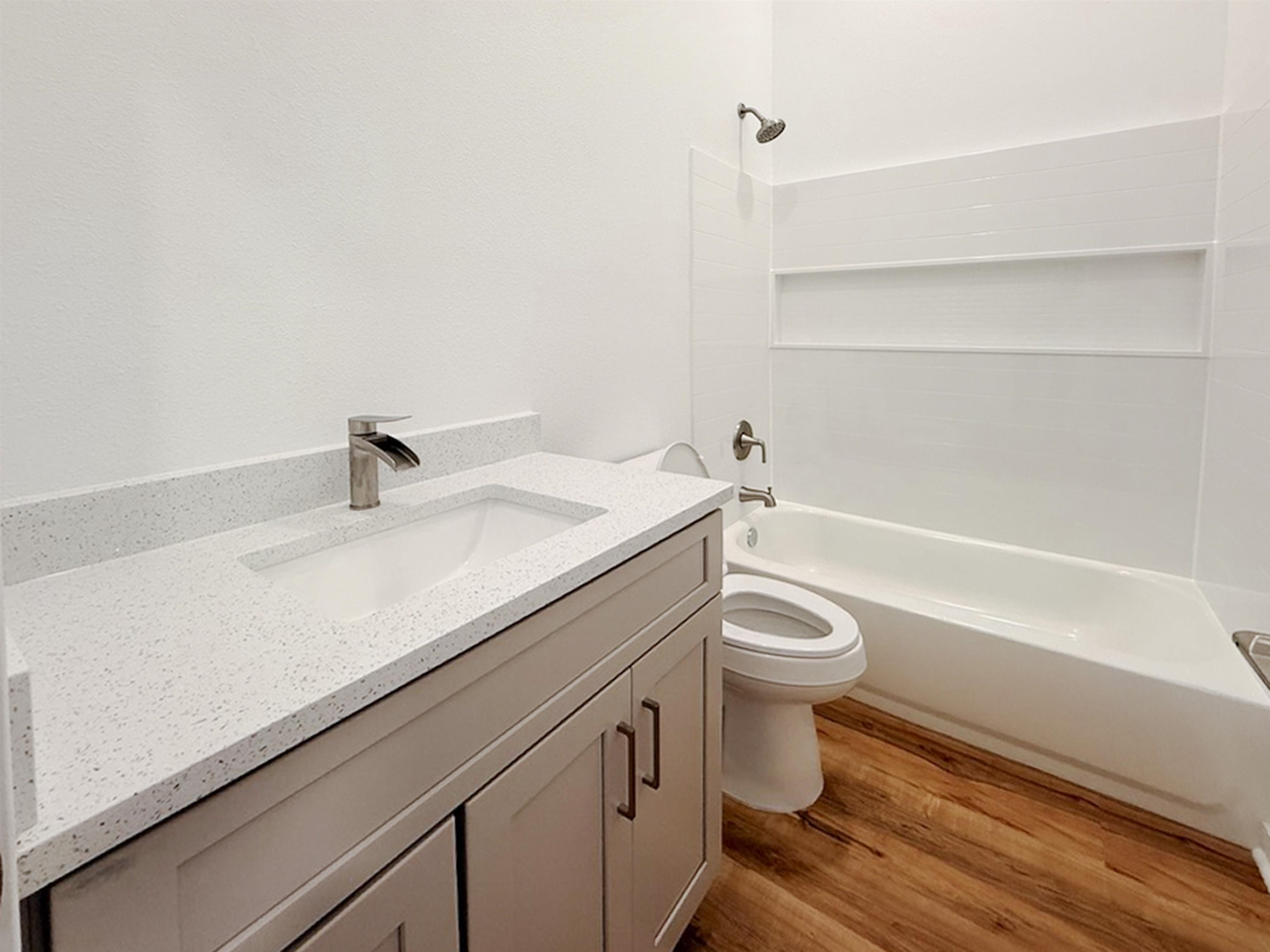 Image 20 of 27 For 724 Dawn Ave