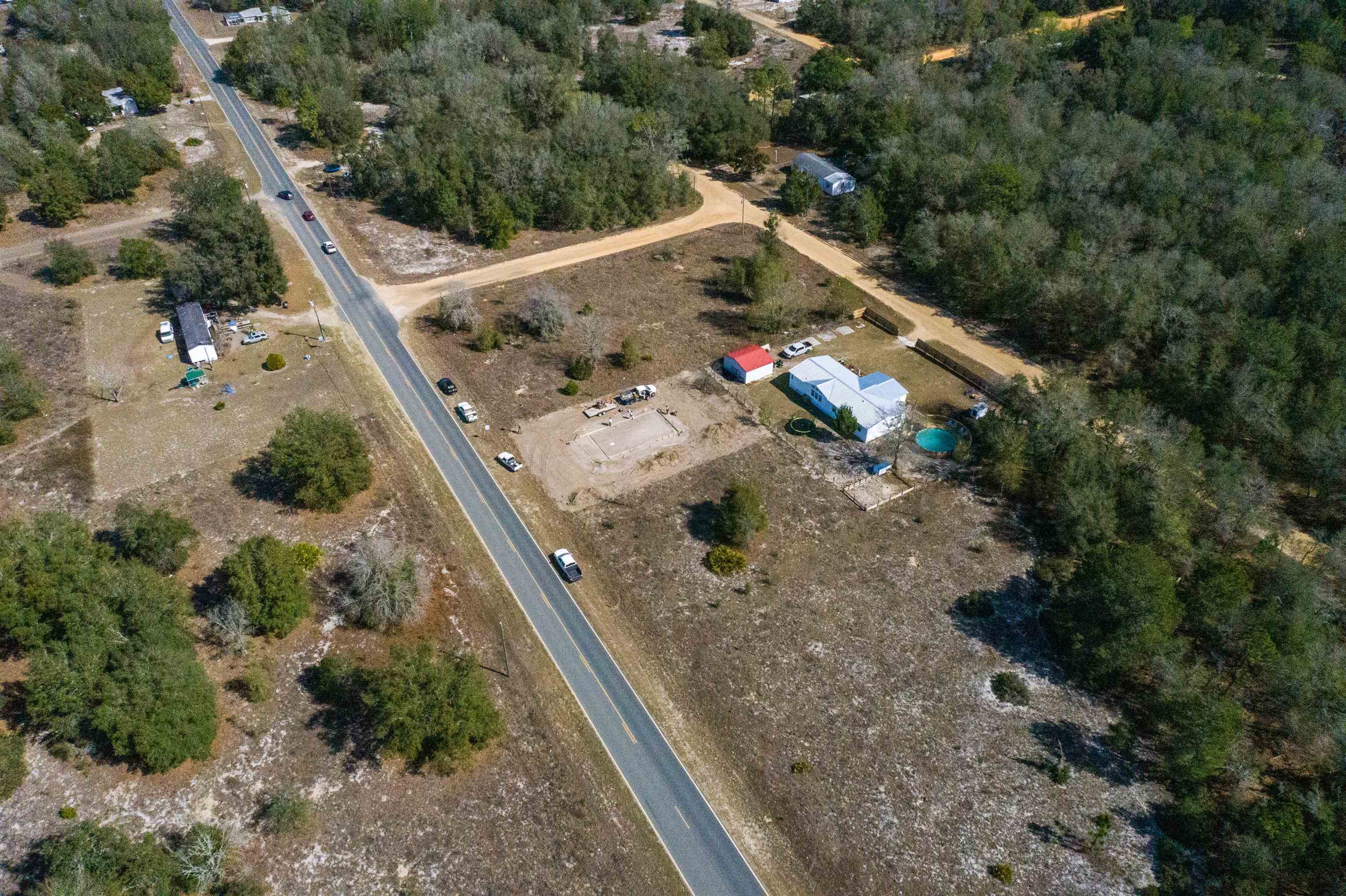 Image 4 of 27 For 724 Dawn Ave