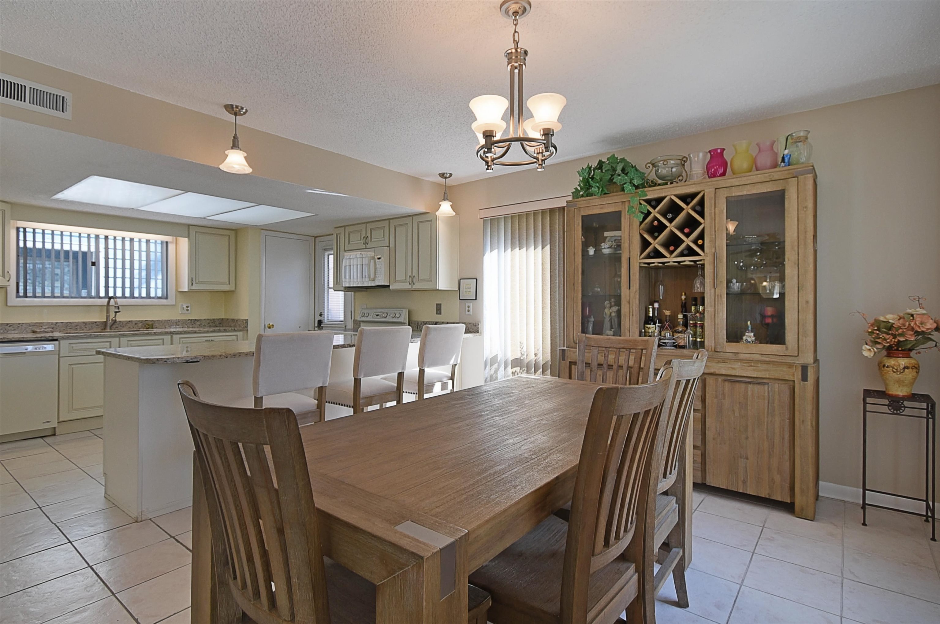 Image 23 of 35 For 6300 A1a South  B3 4th