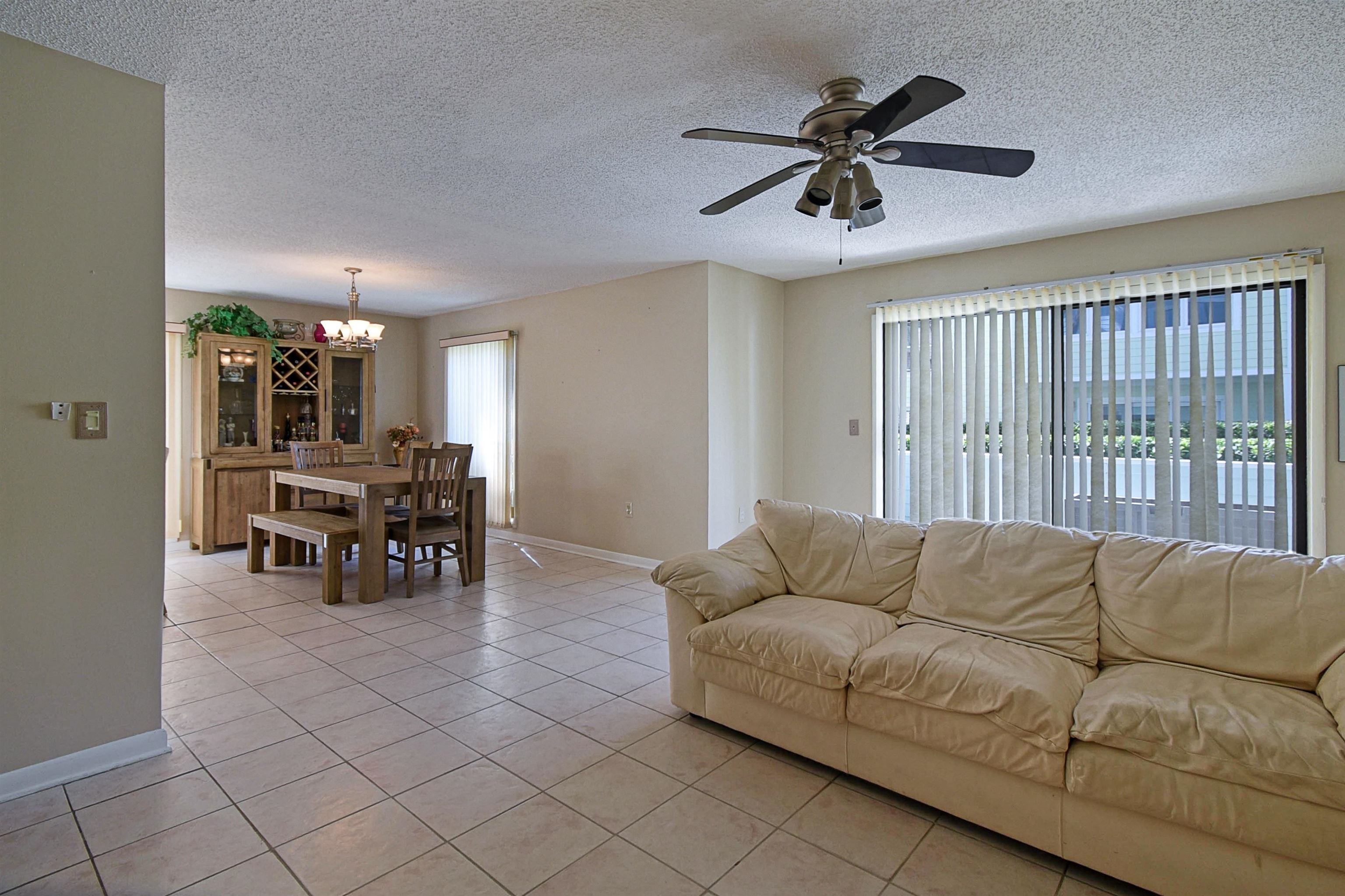 Image 27 of 35 For 6300 A1a South  B3 4th