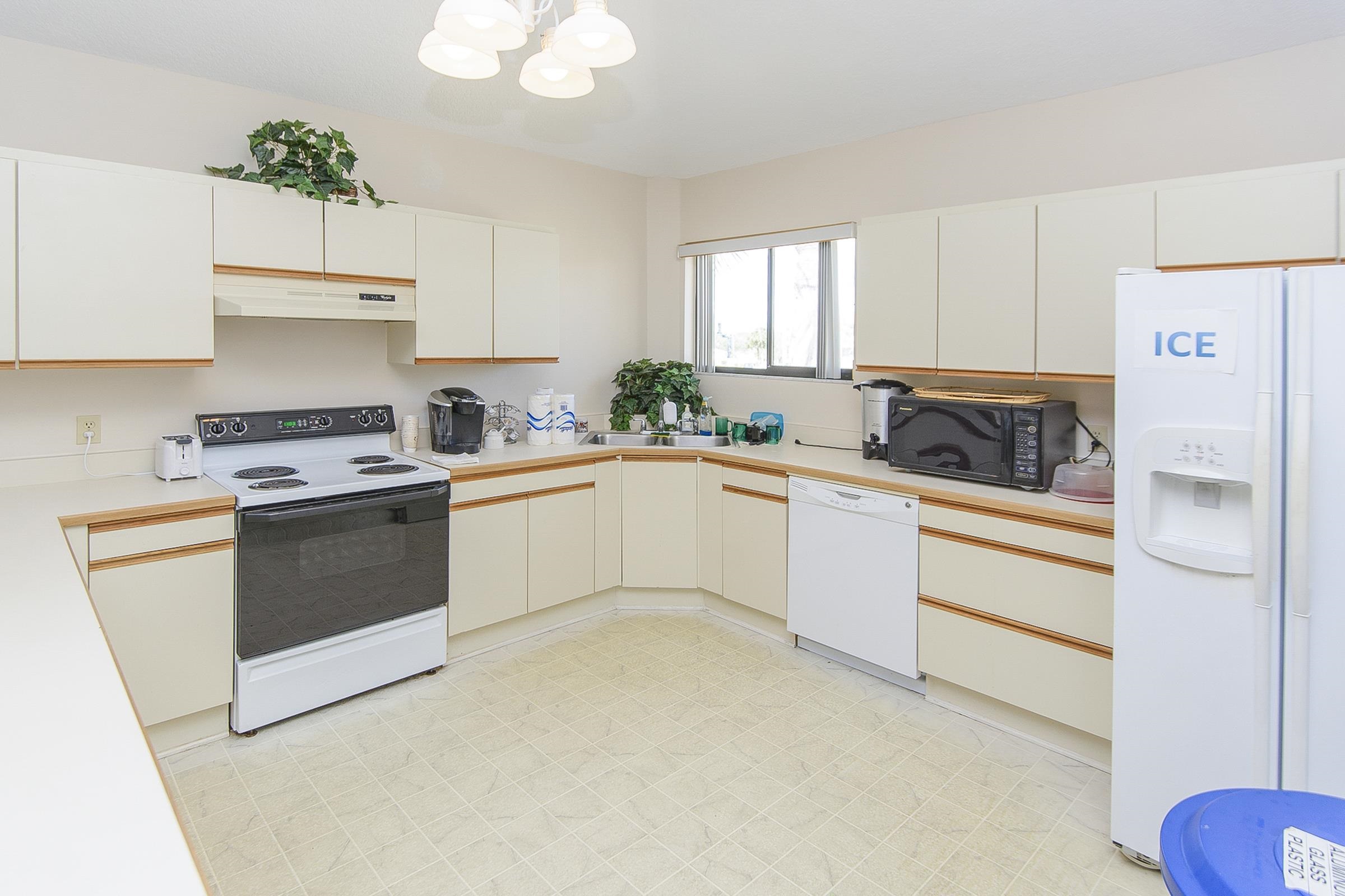 Image 13 of 67 For 4250 A1a  E31