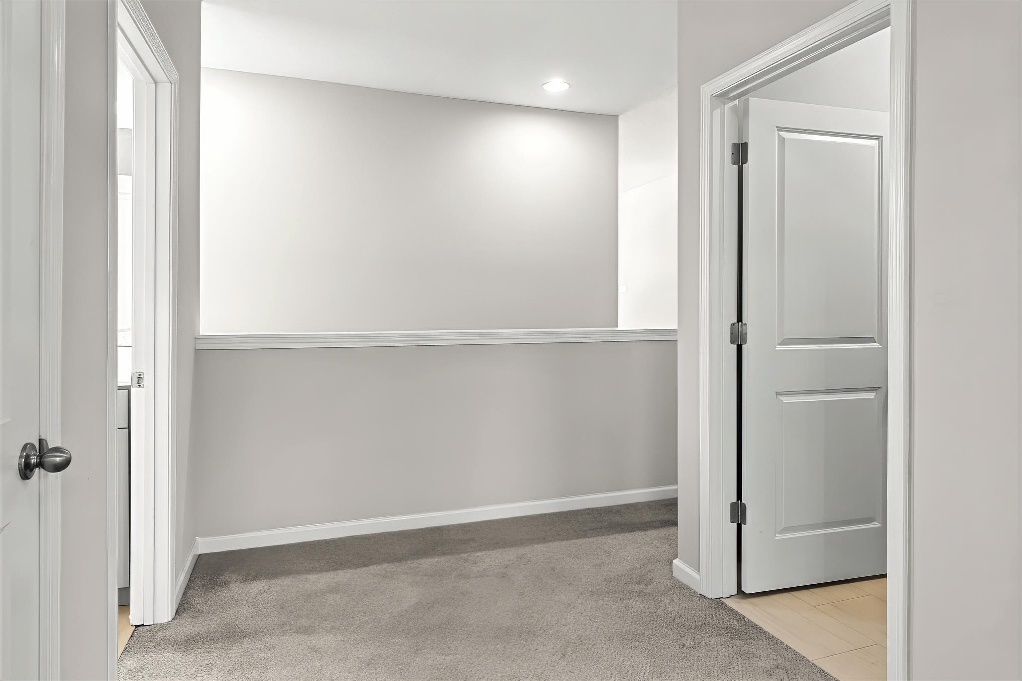 Image 23 of 43 For 77 Leeward Island Dr