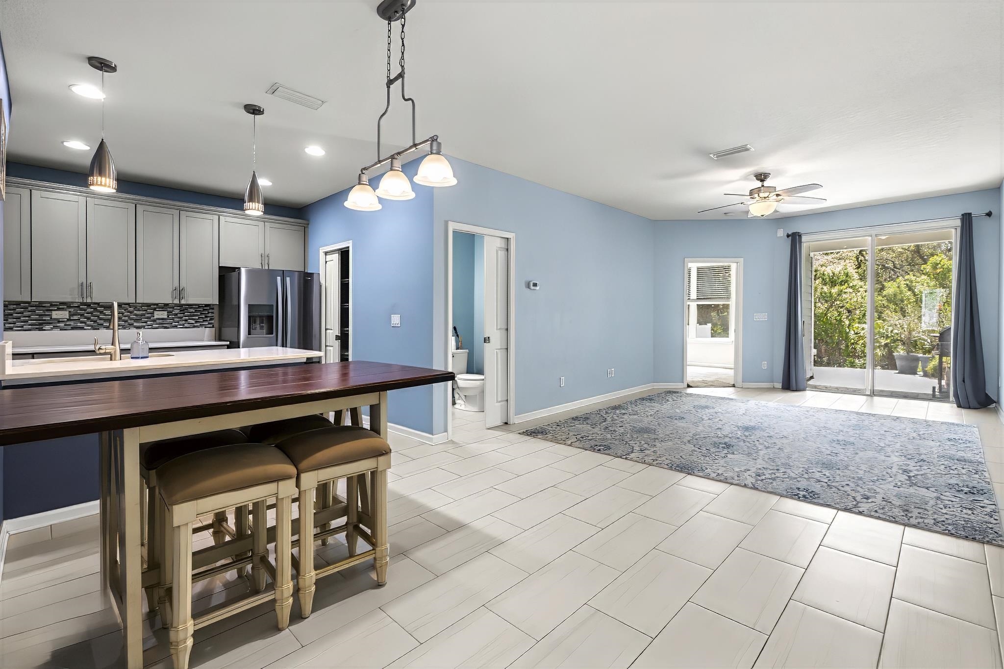 Image 3 of 43 For 77 Leeward Island Dr