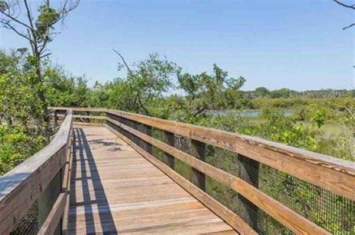 Image 40 of 43 For 77 Leeward Island Dr