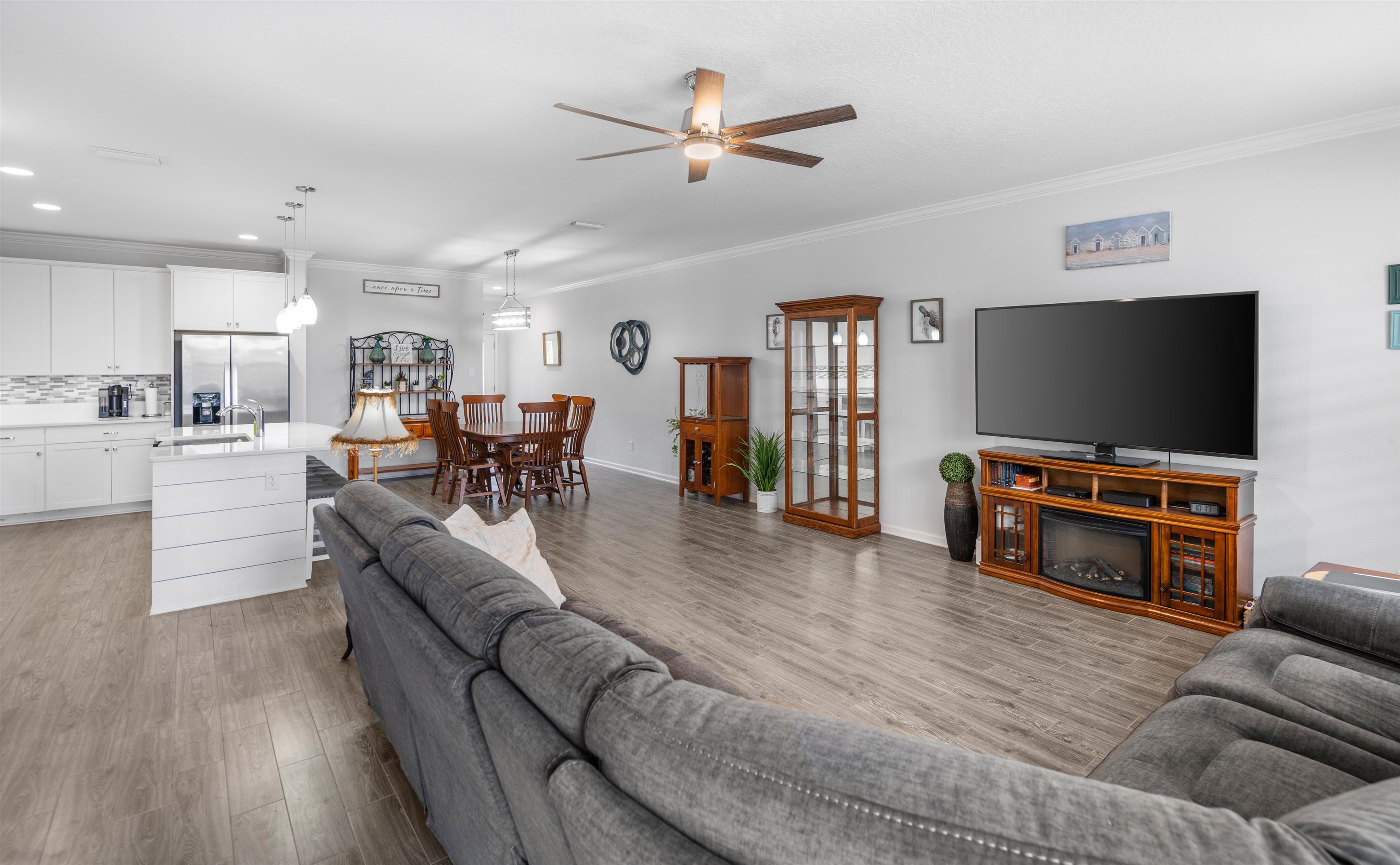 Image 12 of 45 For 56 Leeward Island Dr