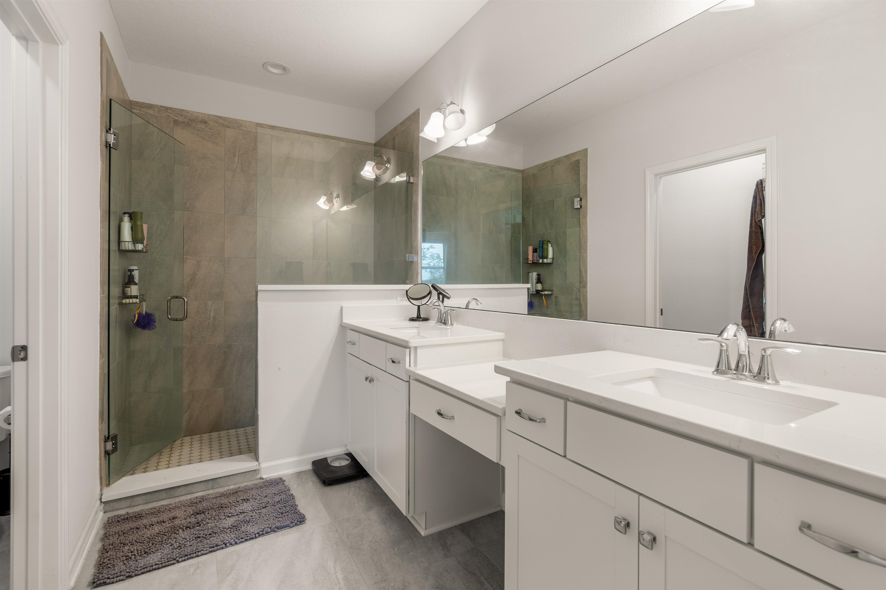 Image 19 of 45 For 56 Leeward Island Dr