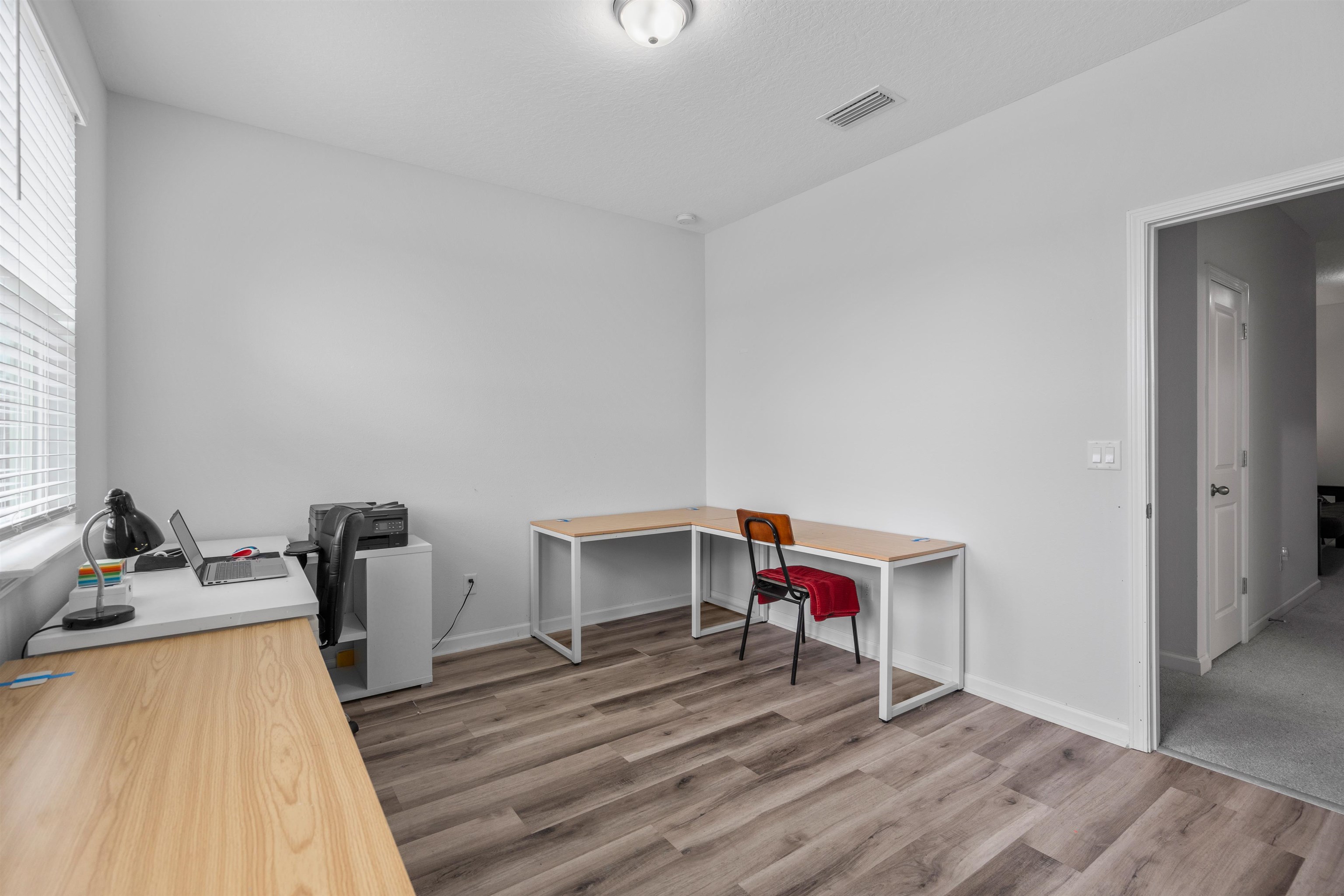 Image 21 of 45 For 56 Leeward Island Dr