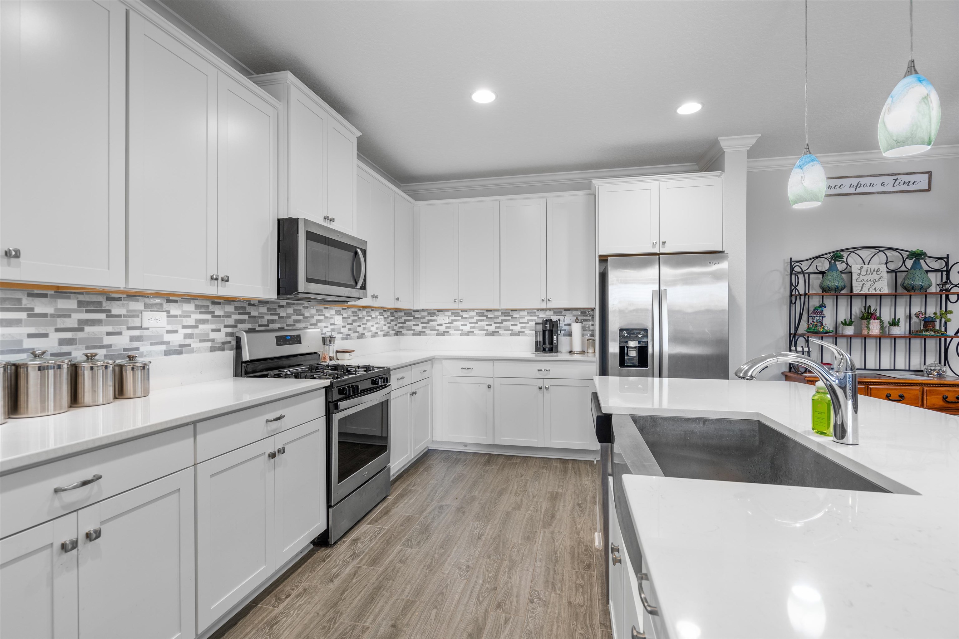 Image 5 of 45 For 56 Leeward Island Dr