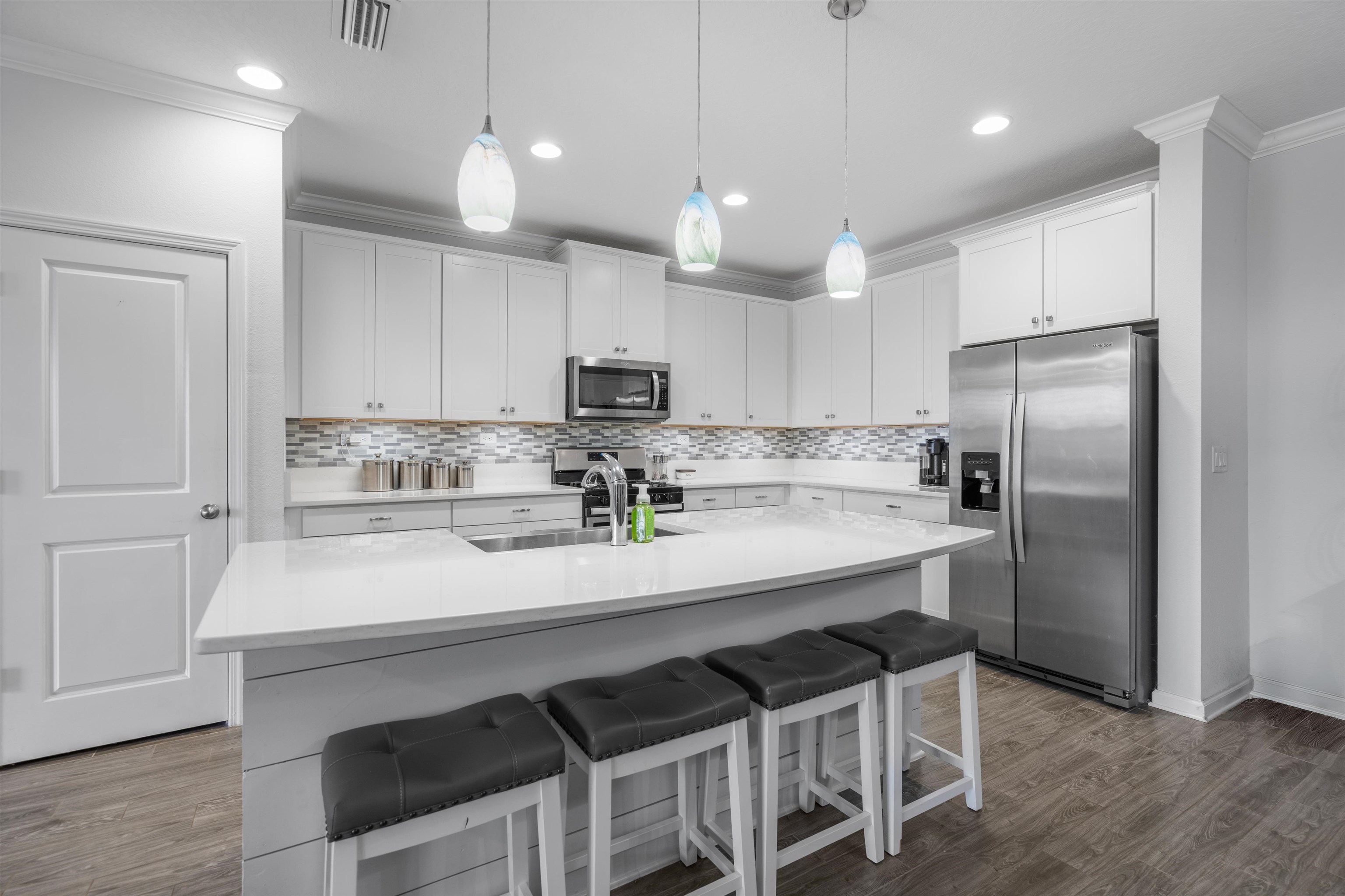 Image 6 of 45 For 56 Leeward Island Dr