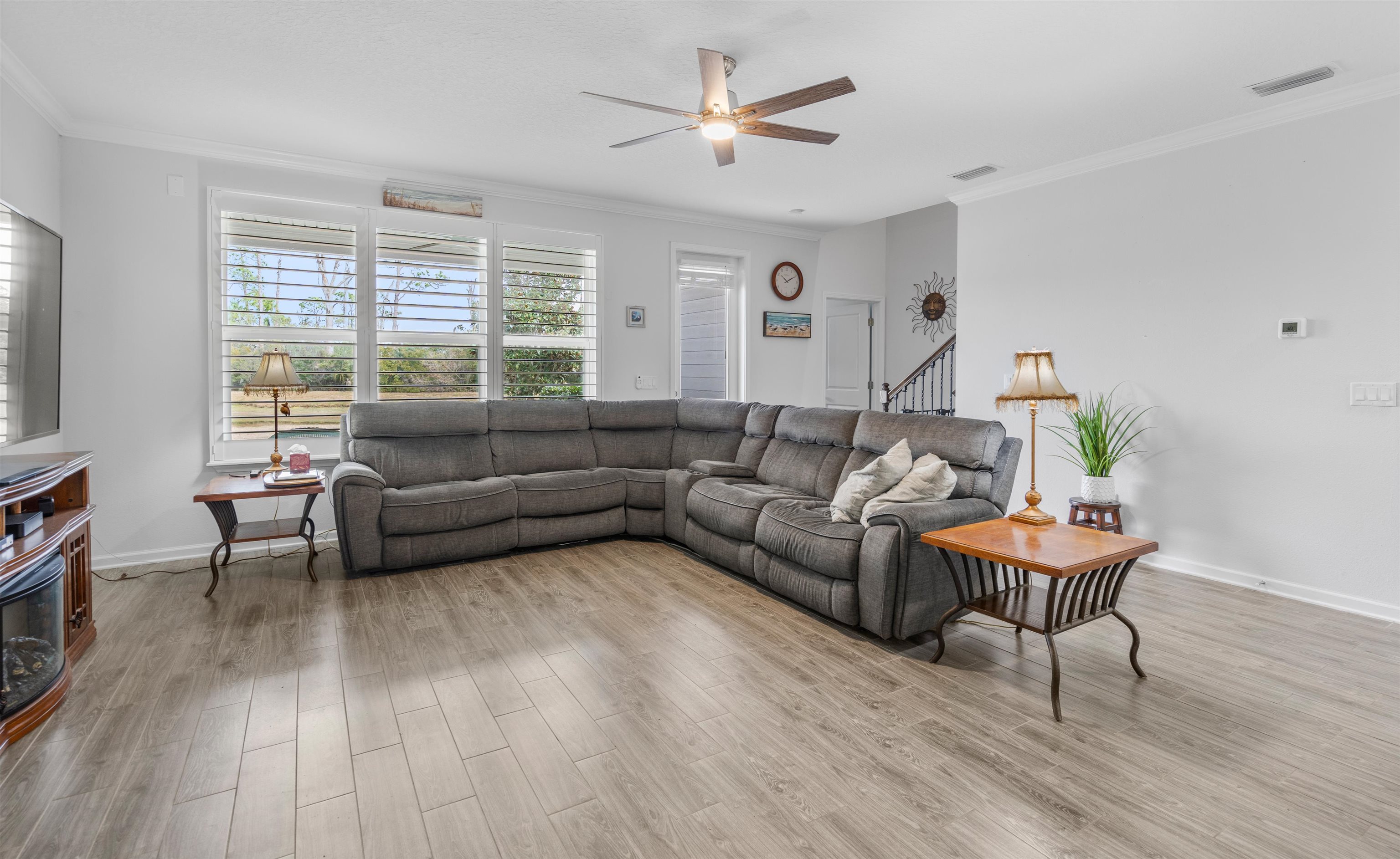 Image 8 of 45 For 56 Leeward Island Dr