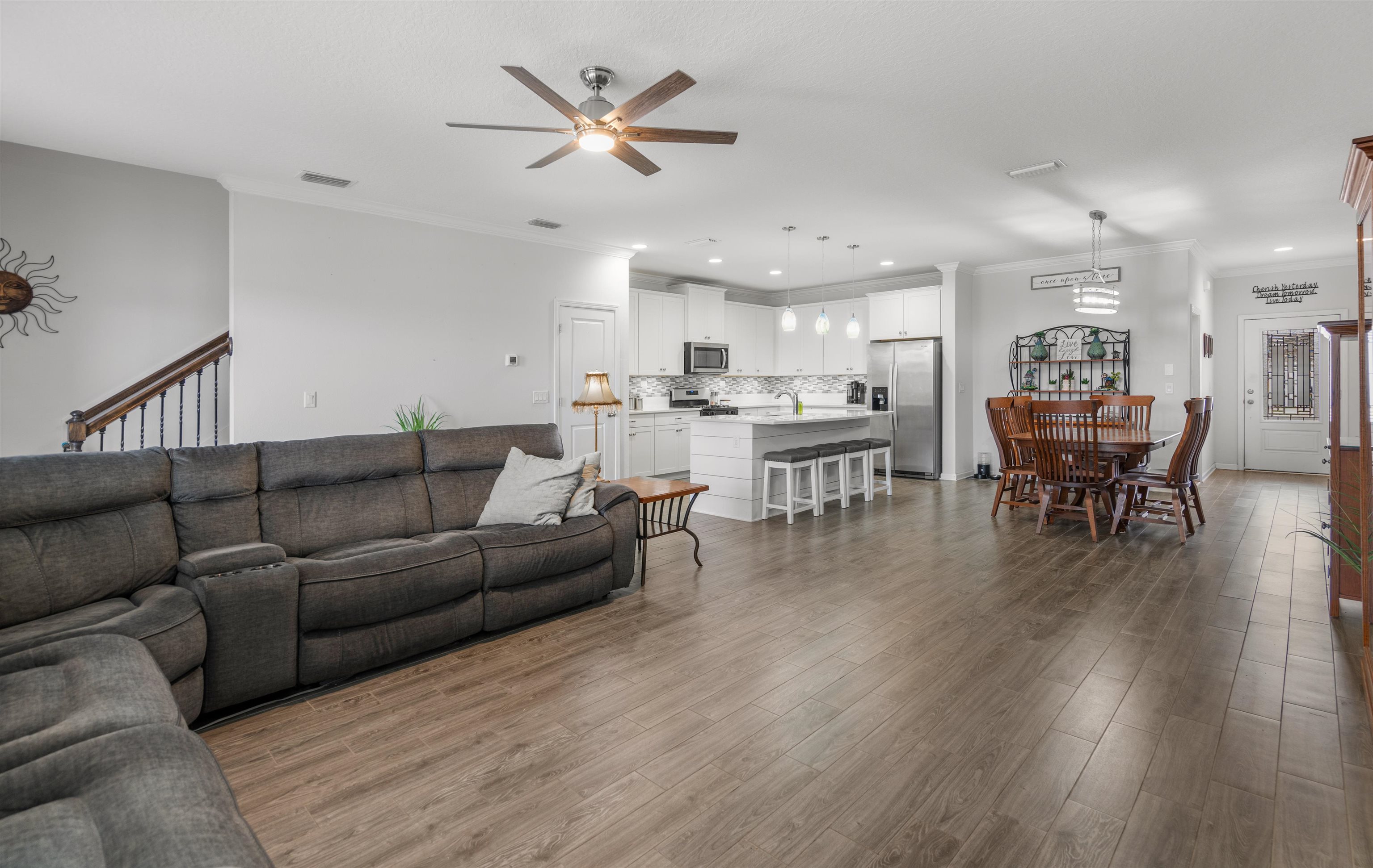 Image 9 of 45 For 56 Leeward Island Dr