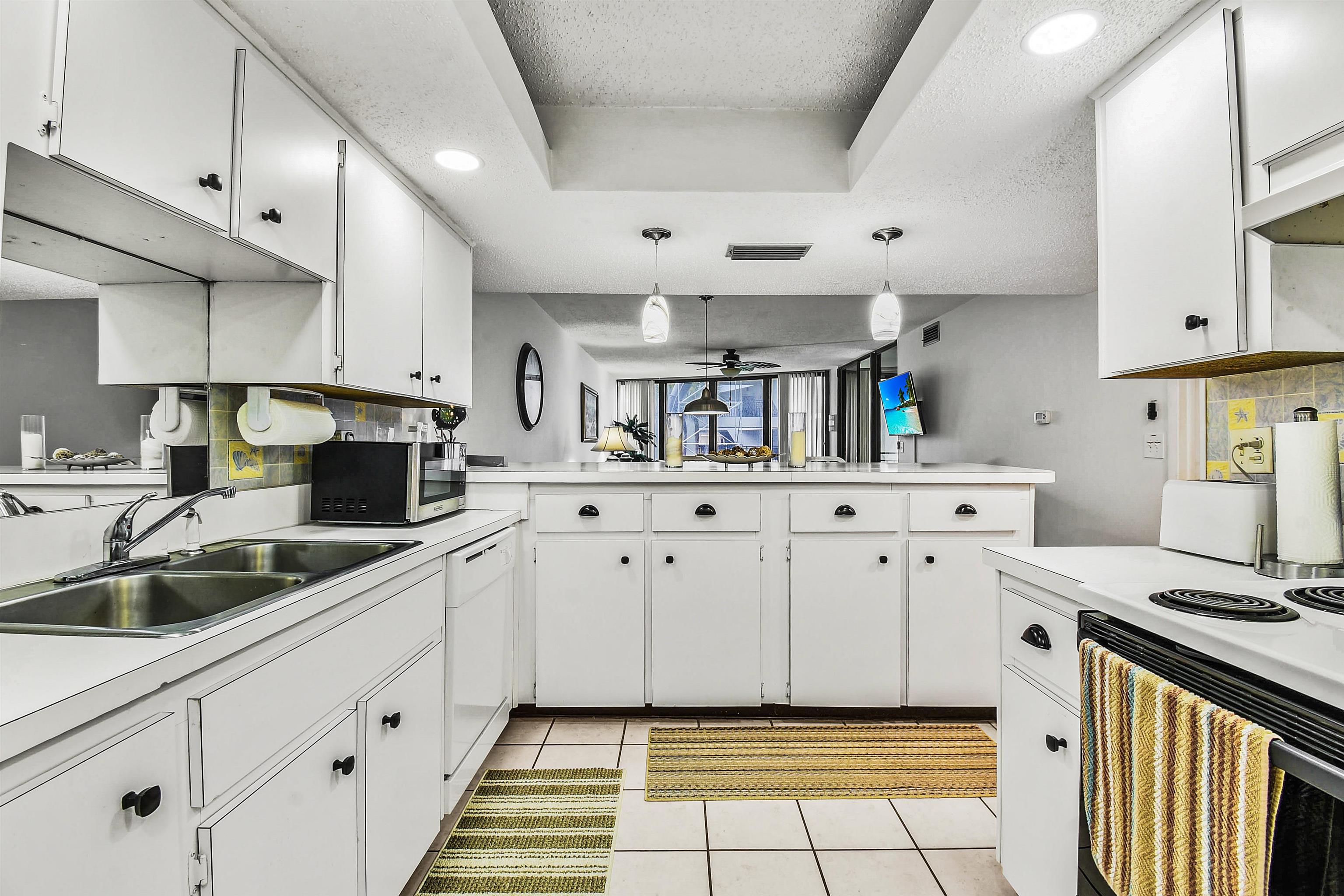 Image 15 of 31 For 2 Dondanville Rd  212