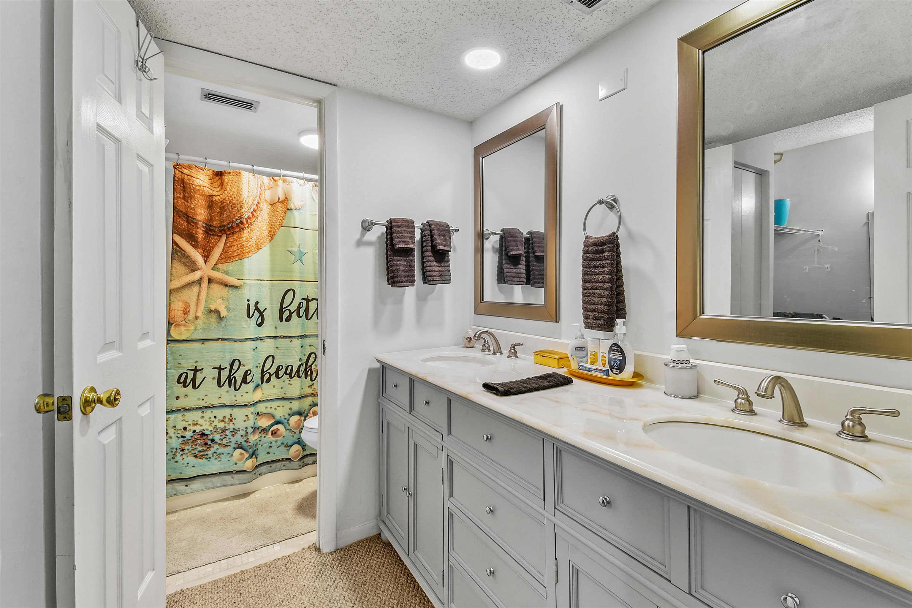 Image 7 of 31 For 2 Dondanville Rd  212