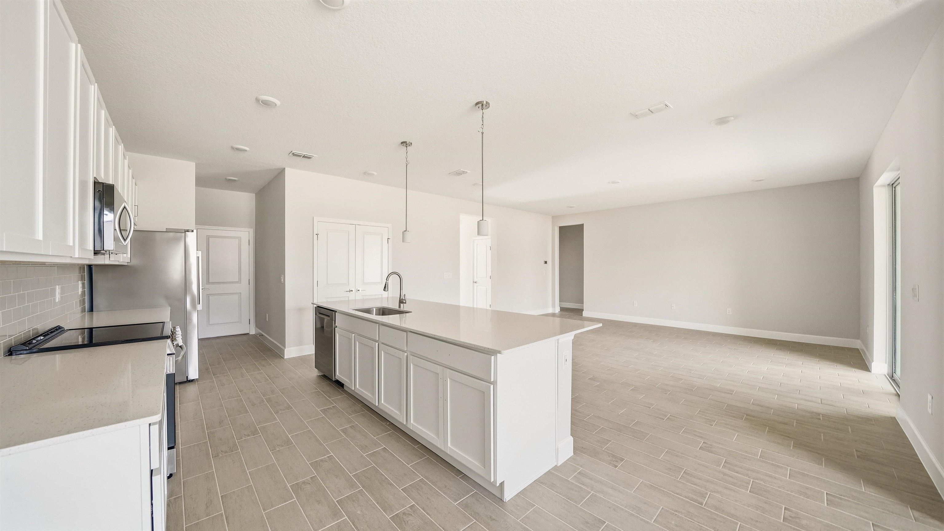 Image 17 of 48 For 1 Rollins Ln