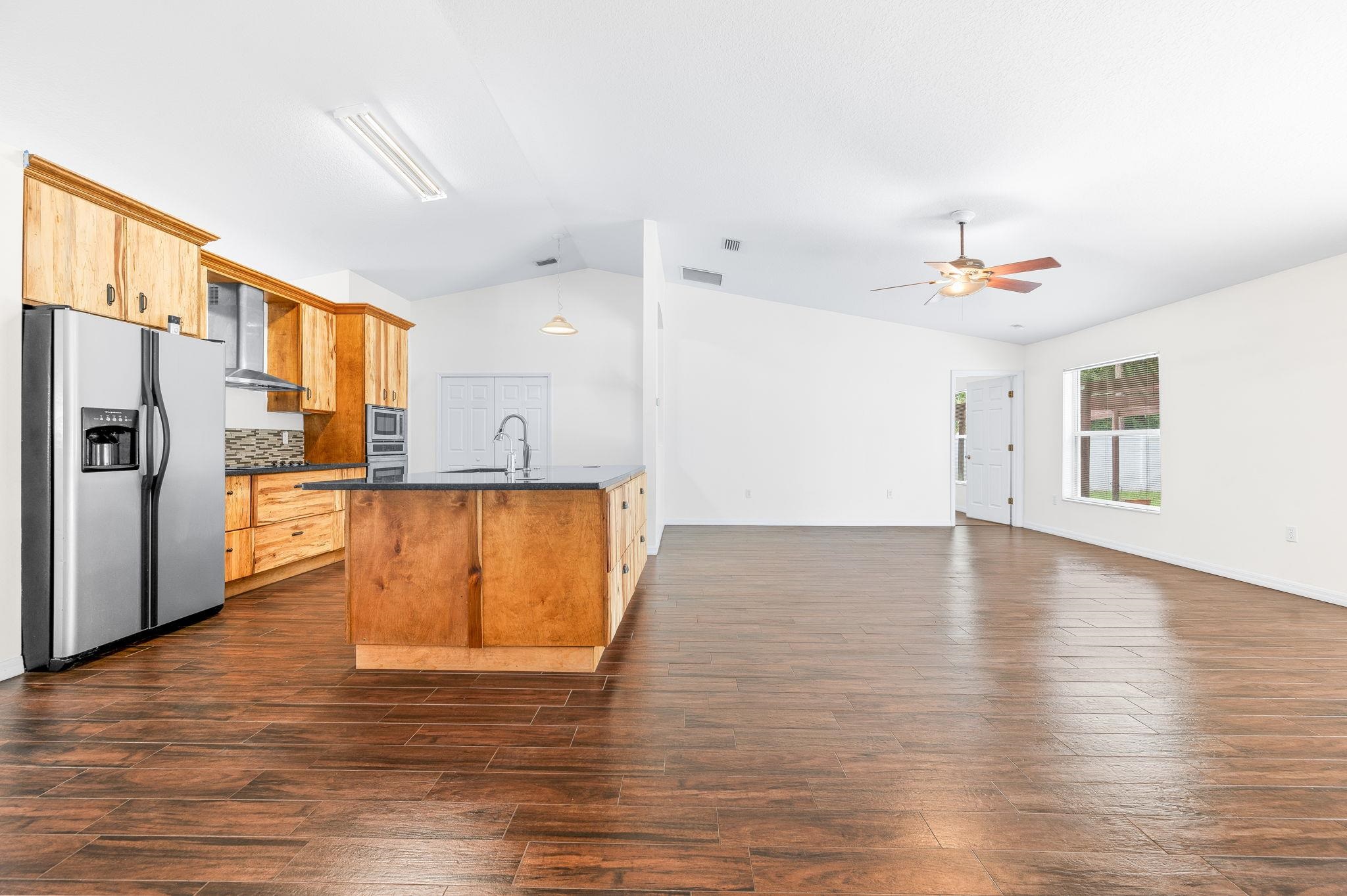 Image 16 of 45 For 17 Porter Lane