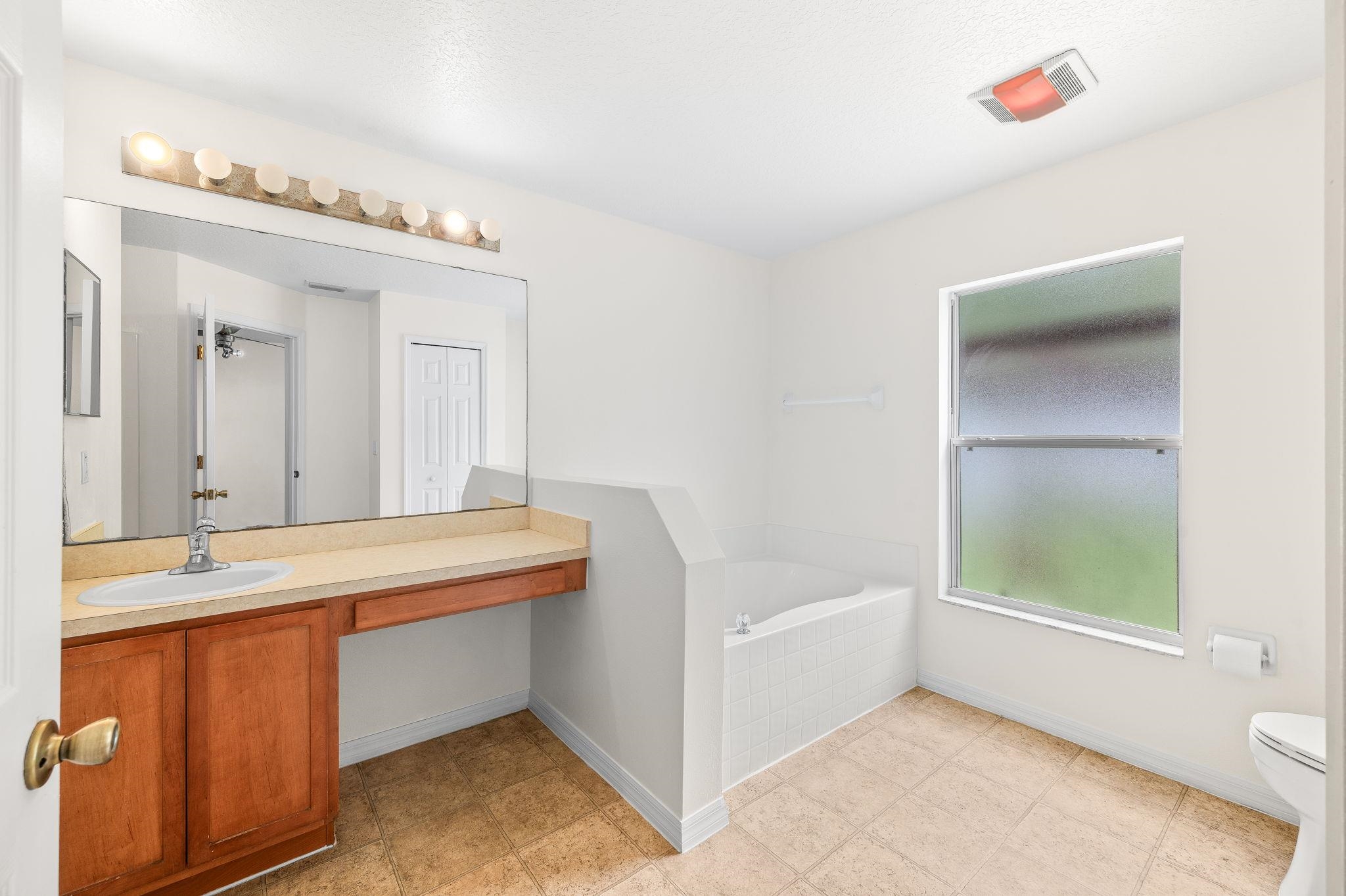 Image 24 of 45 For 17 Porter Lane