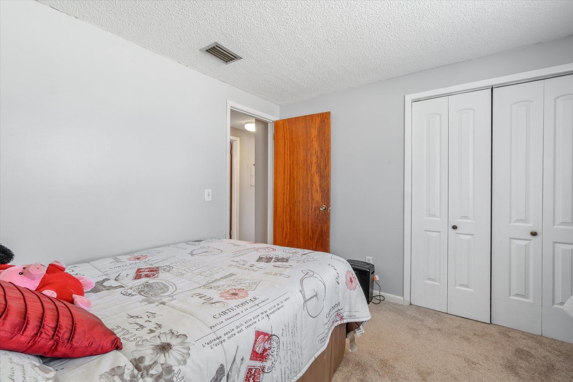 Image 20 of 42 For 322 Palmwood Ct