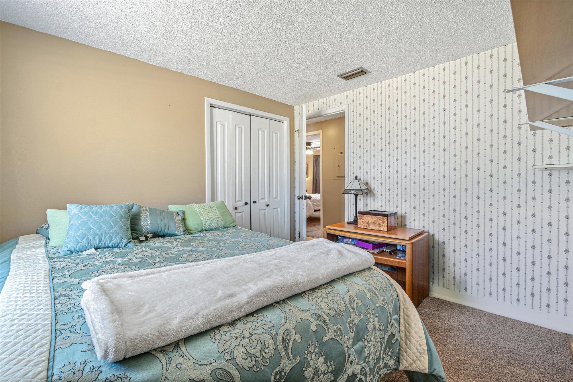 Image 23 of 42 For 322 Palmwood Ct