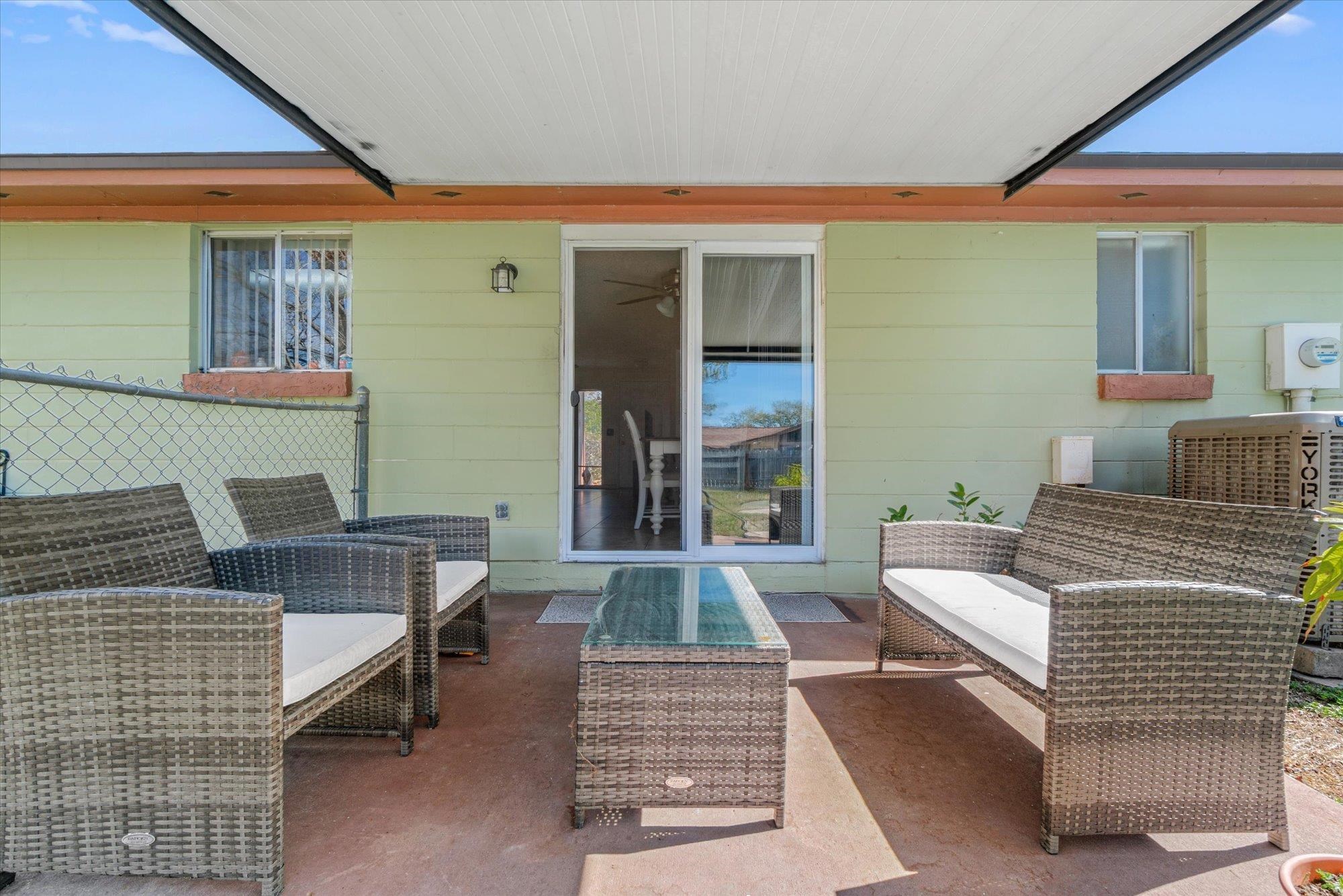 Image 26 of 42 For 322 Palmwood Ct