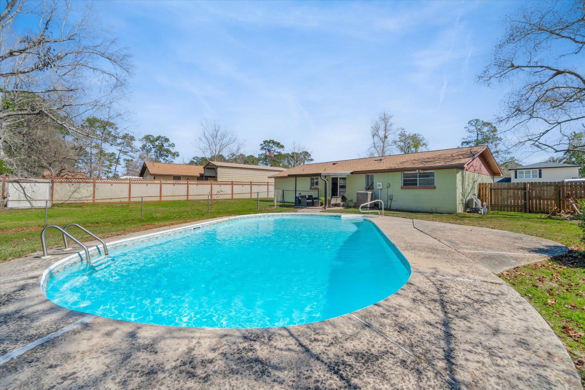 Image 27 of 42 For 322 Palmwood Ct