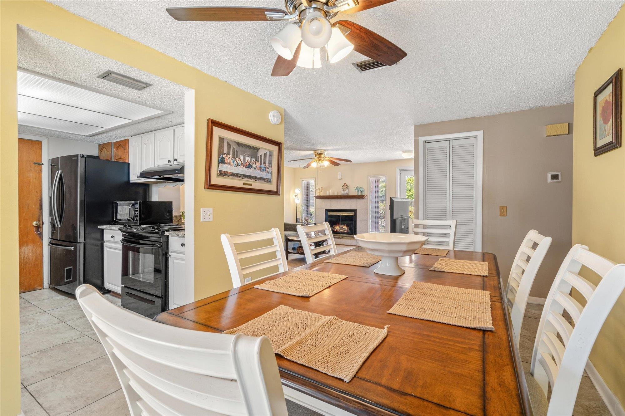 Image 9 of 42 For 322 Palmwood Ct