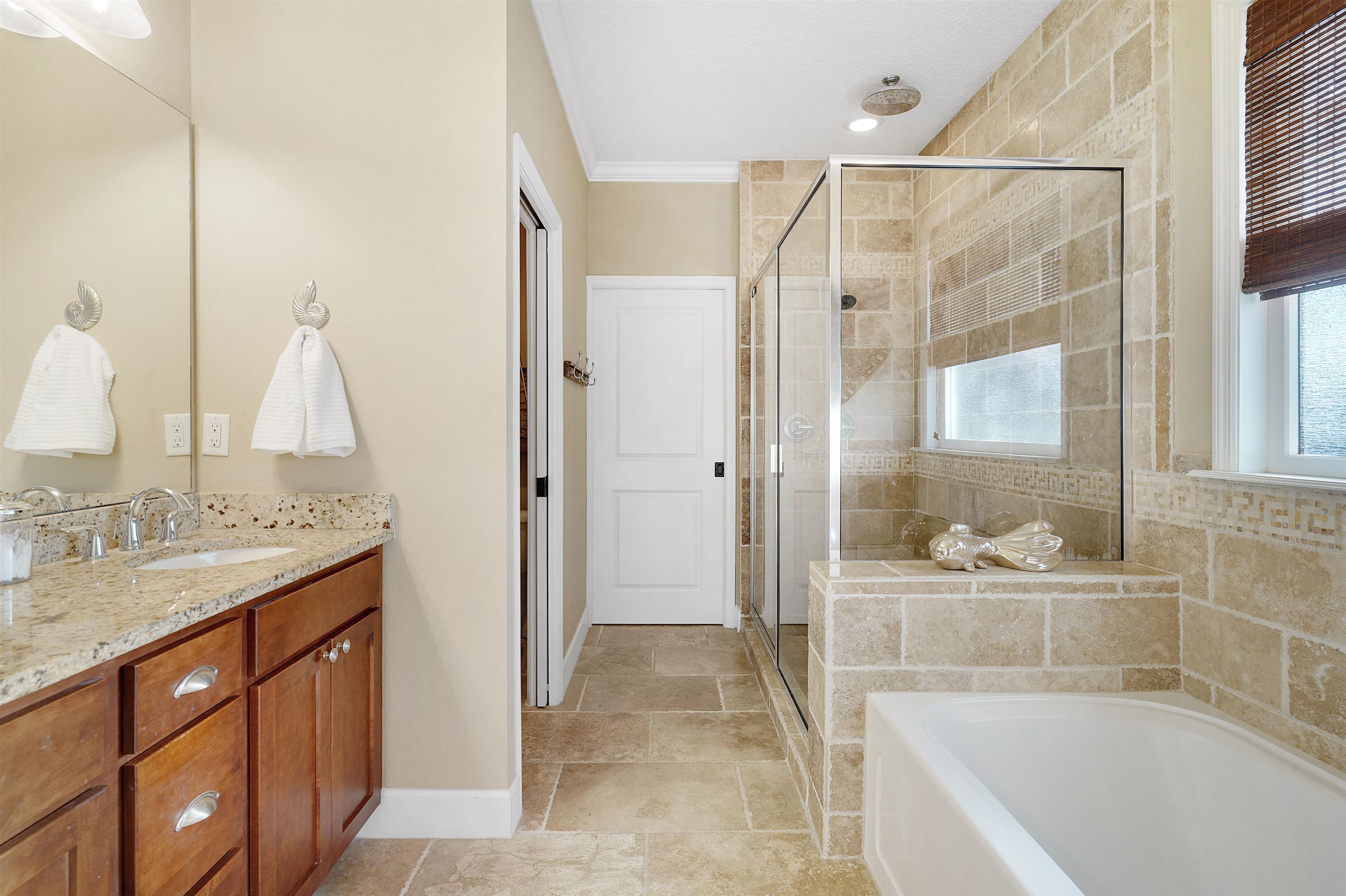 Image 28 of 54 For 248 Pizarro Rd