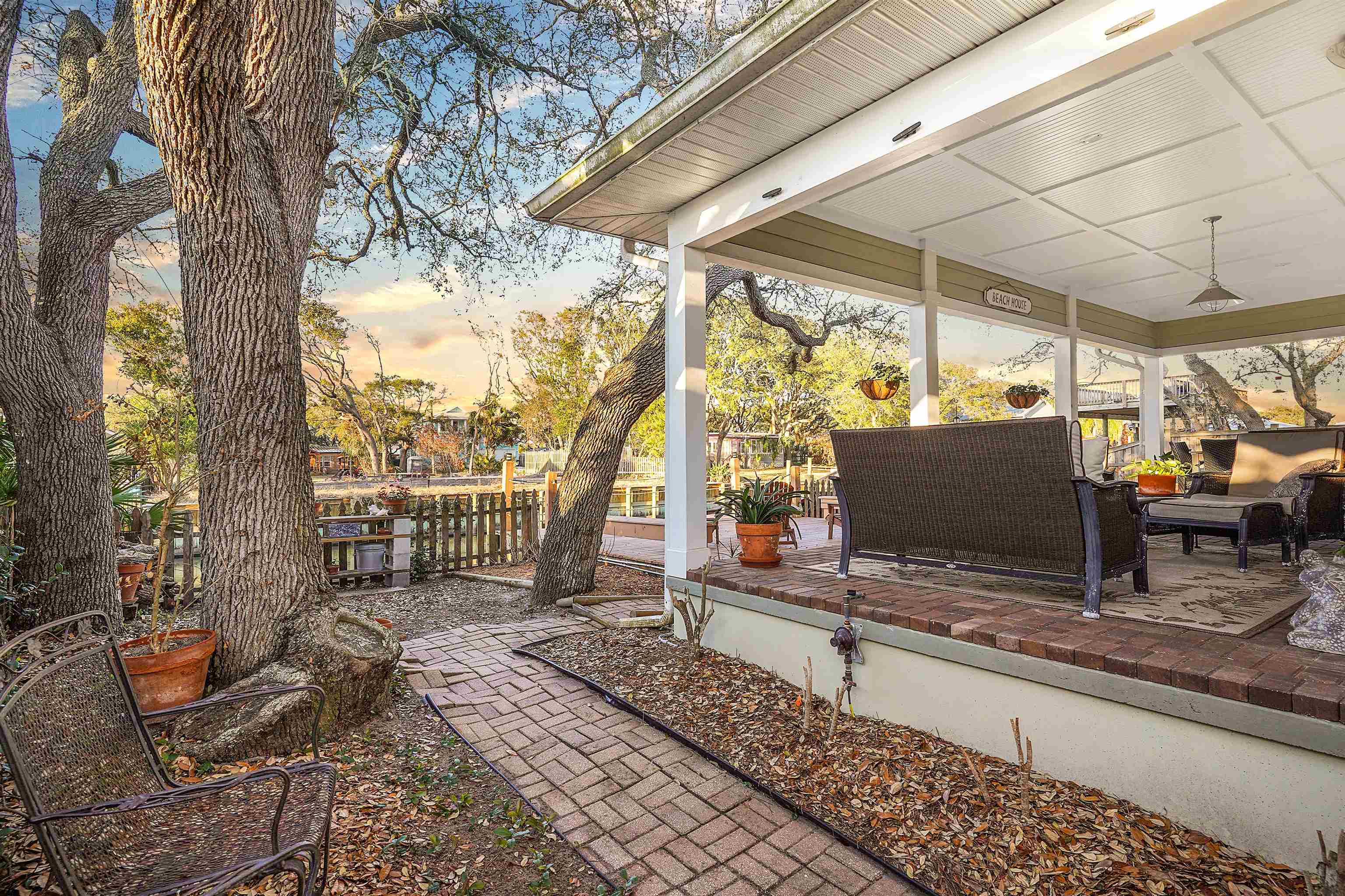 Image 38 of 54 For 248 Pizarro Rd