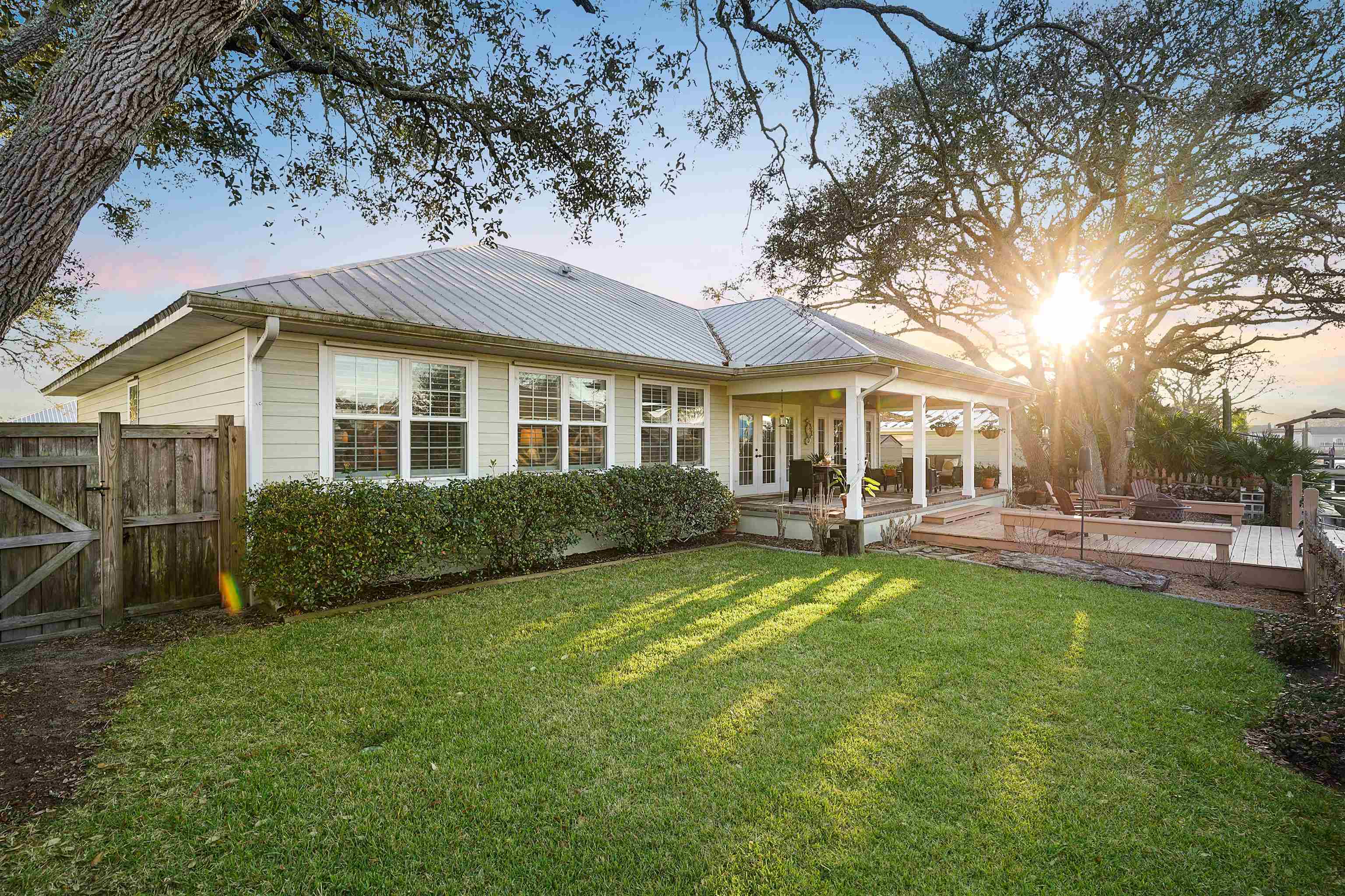 Image 39 of 54 For 248 Pizarro Rd