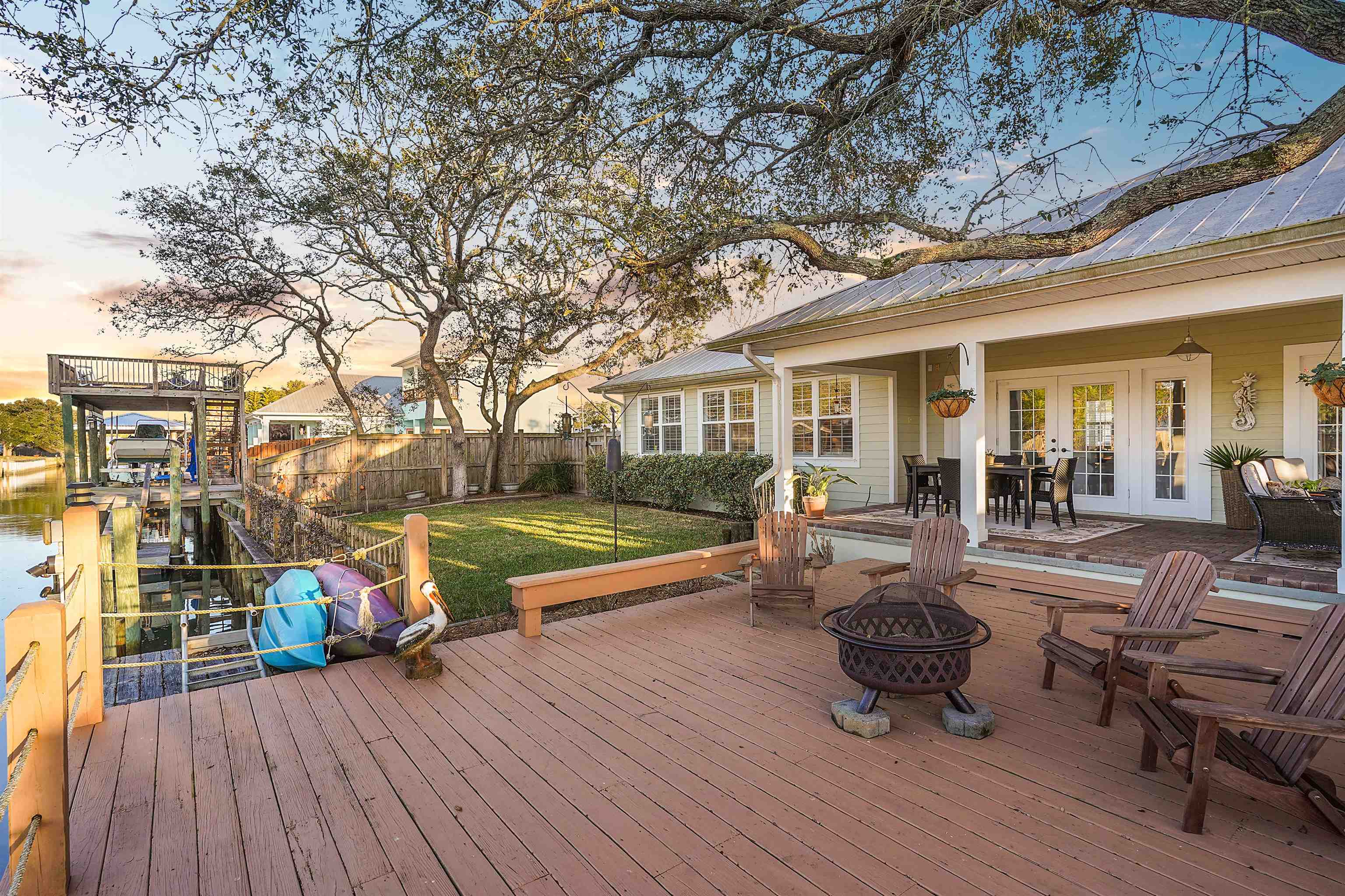 Image 42 of 54 For 248 Pizarro Rd