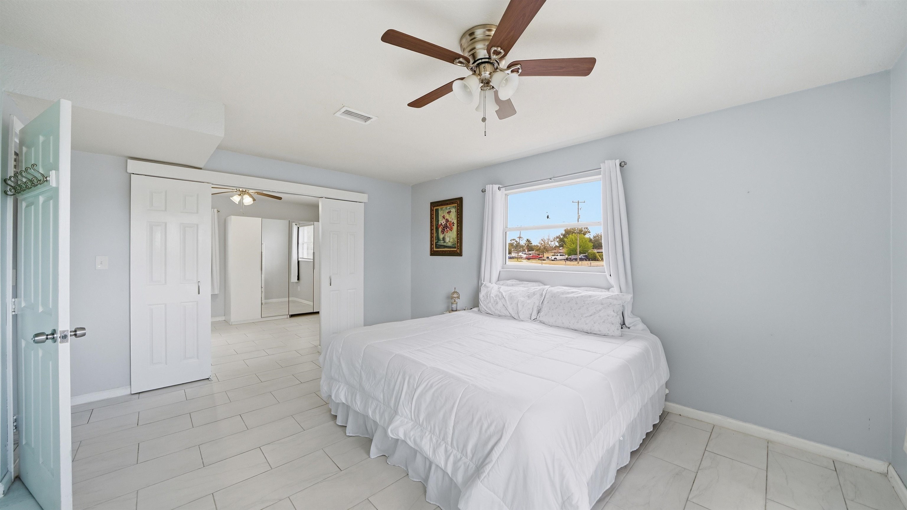 Image 13 of 37 For 10977 Delago Dr