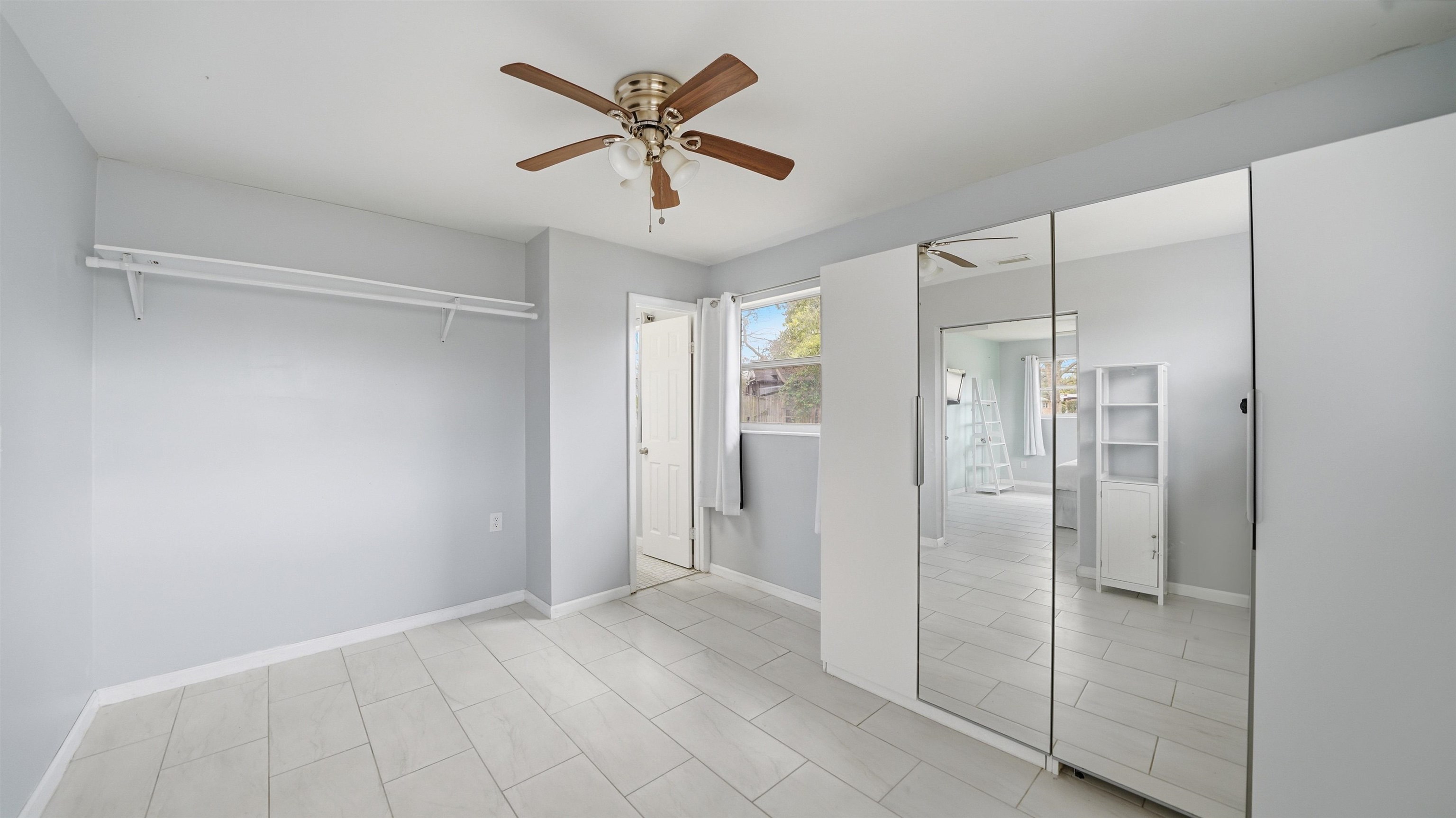 Image 14 of 37 For 10977 Delago Dr