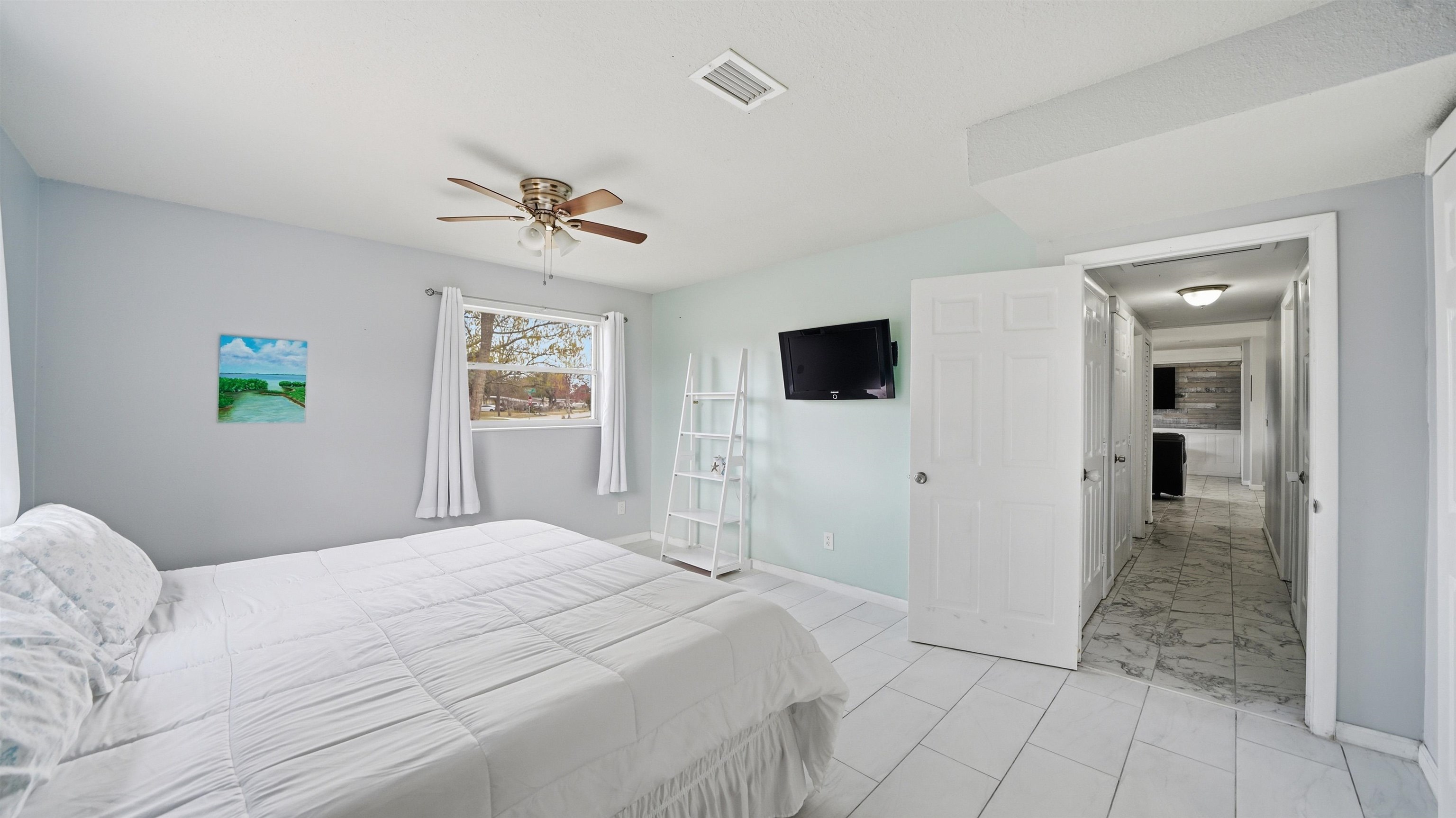 Image 18 of 37 For 10977 Delago Dr