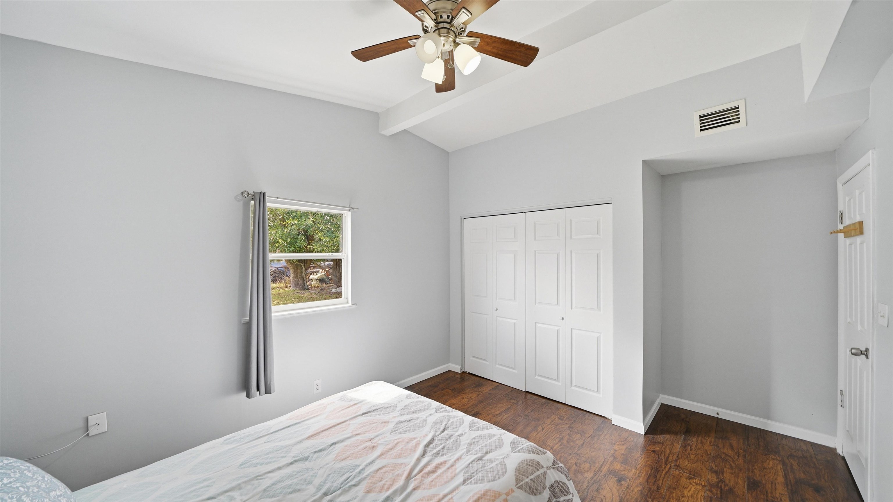 Image 20 of 37 For 10977 Delago Dr