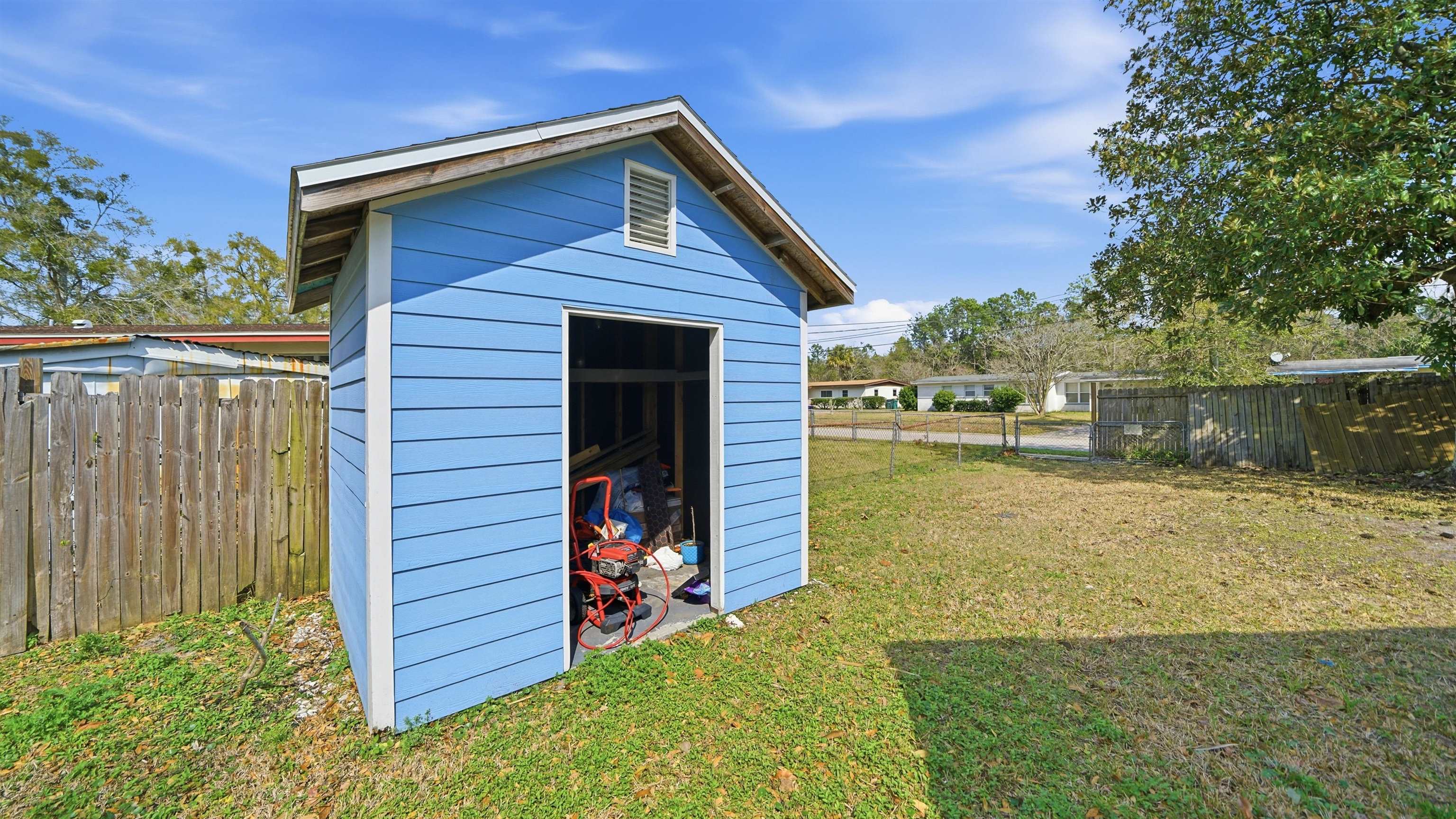 Image 32 of 37 For 10977 Delago Dr