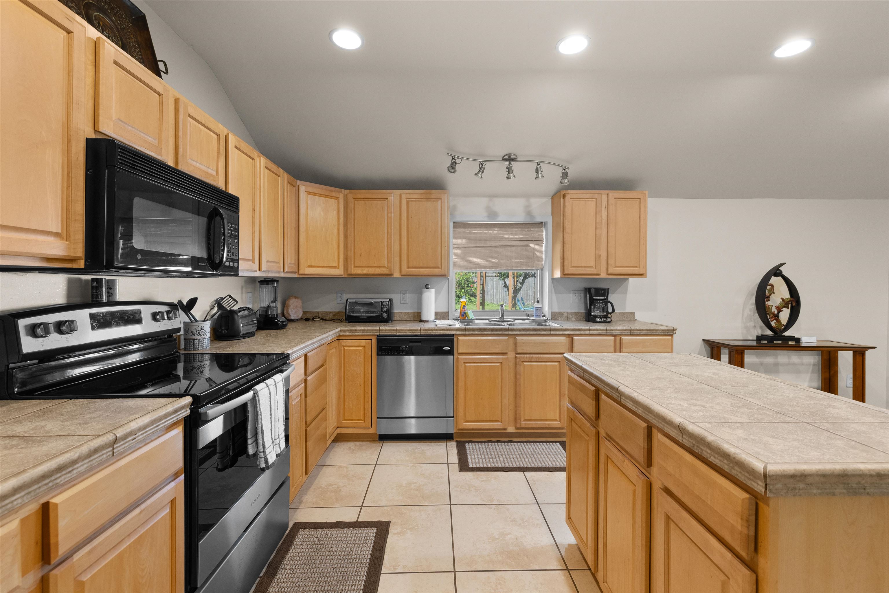 Image 11 of 34 For 110 Anastasia Lodge Dr