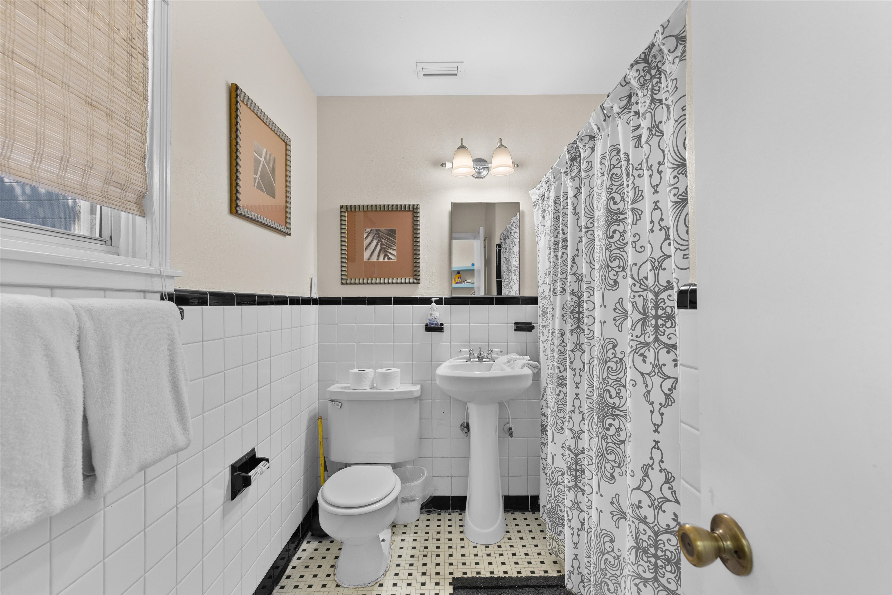 Image 16 of 34 For 110 Anastasia Lodge Dr