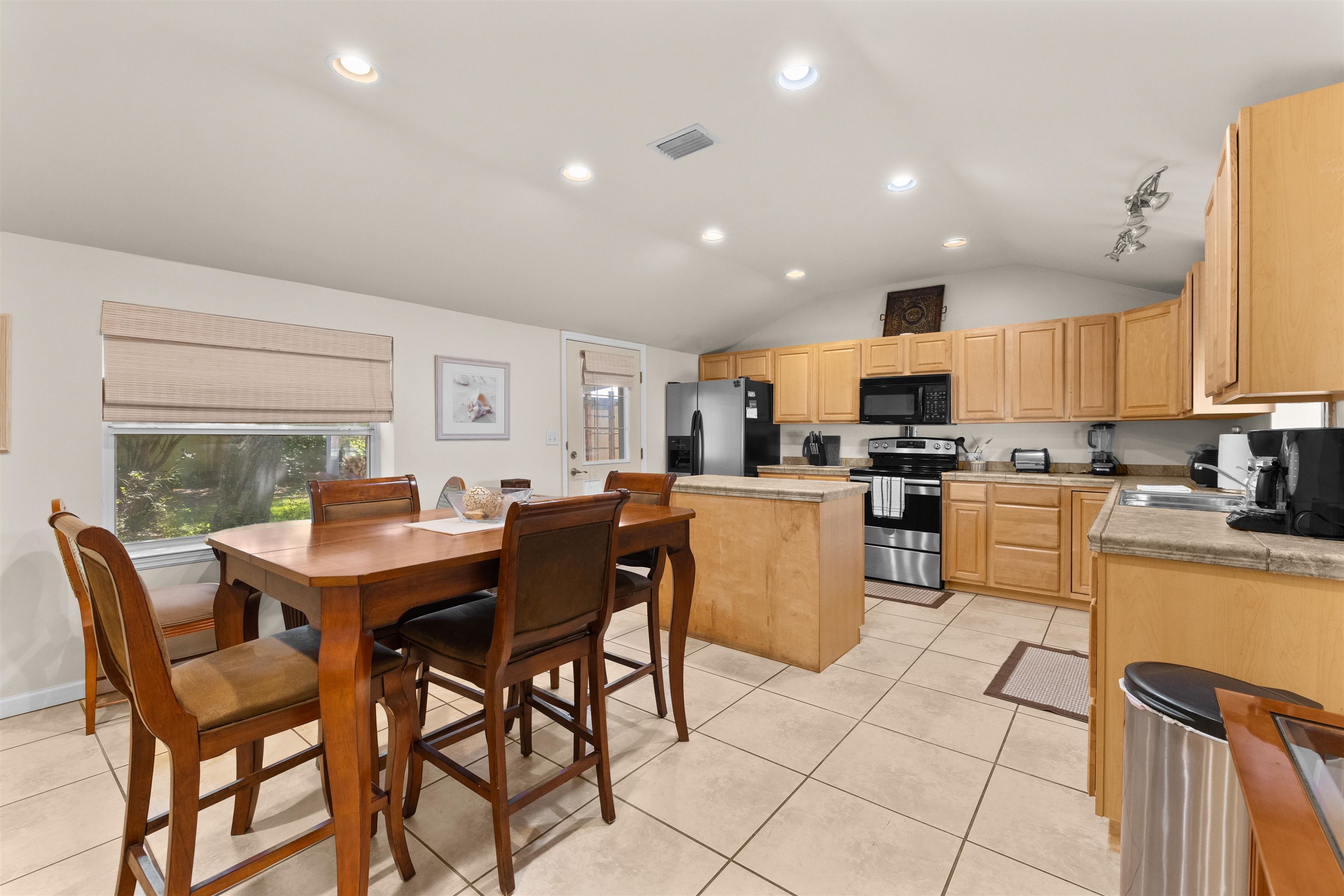 Image 9 of 34 For 110 Anastasia Lodge Dr