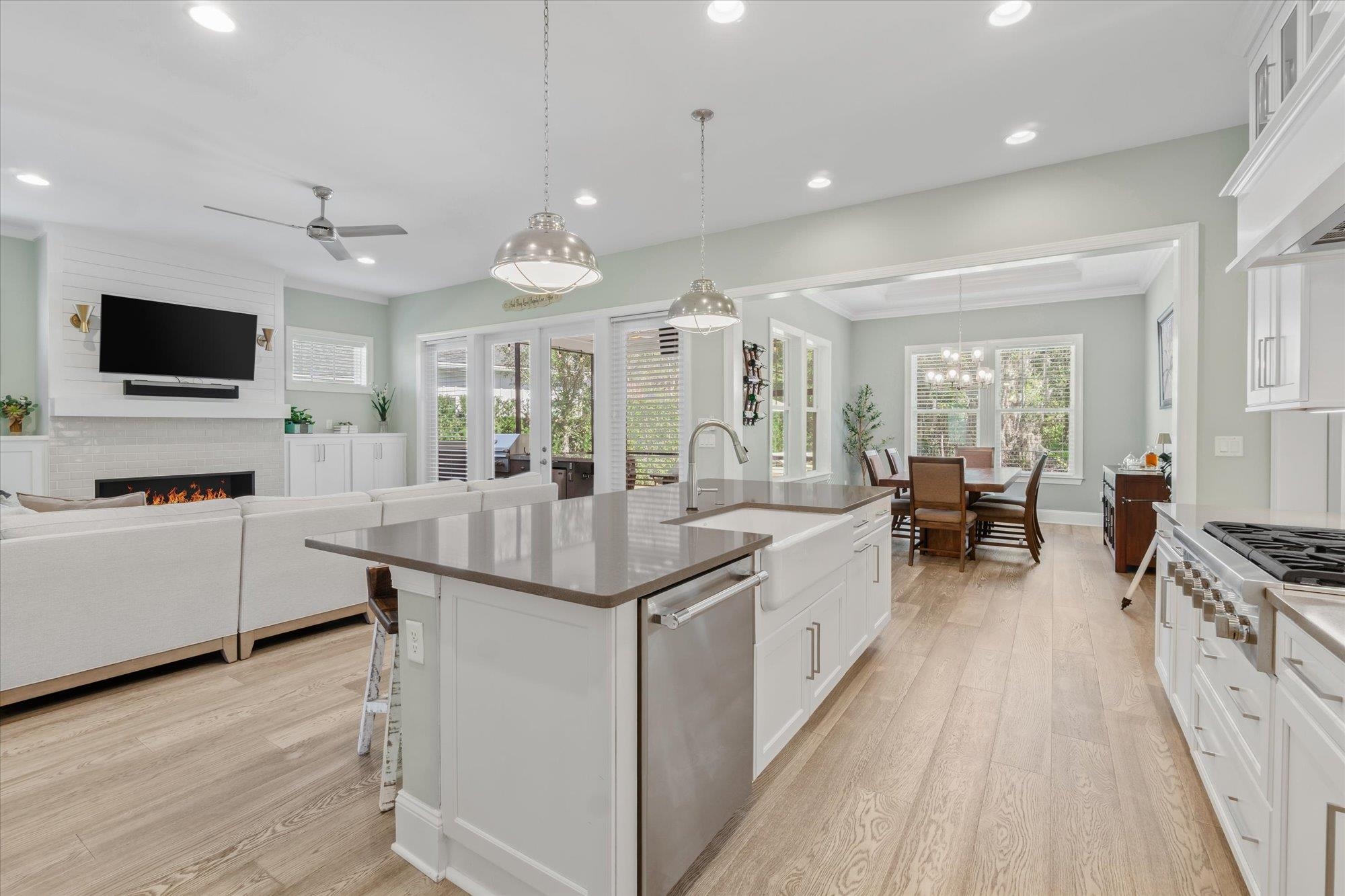 Image 12 of 79 For 145 Fells Cv