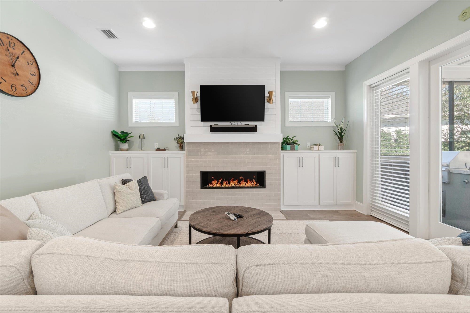 Image 4 of 79 For 145 Fells Cv