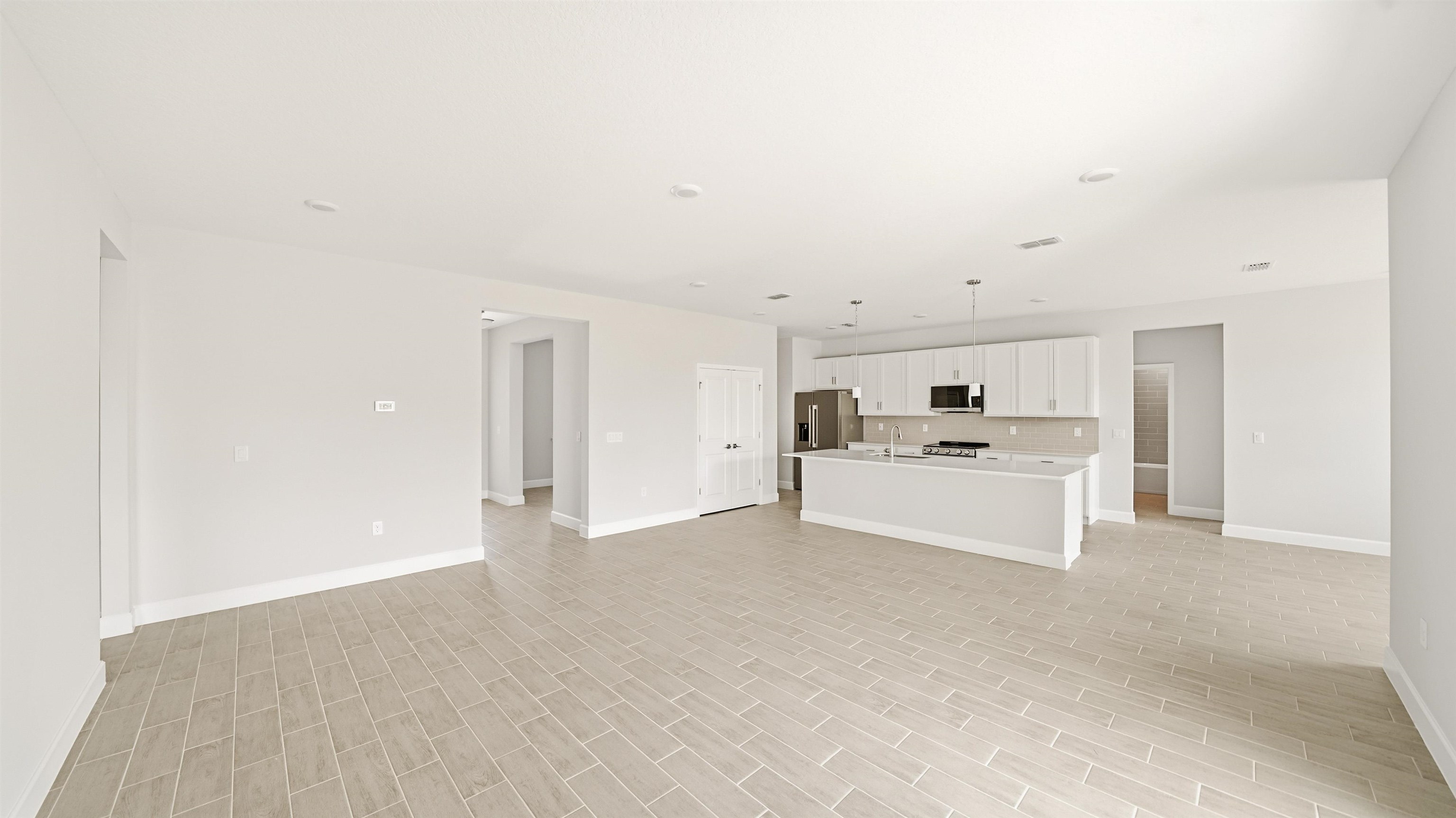 Image 11 of 45 For 2 Roller Ln  