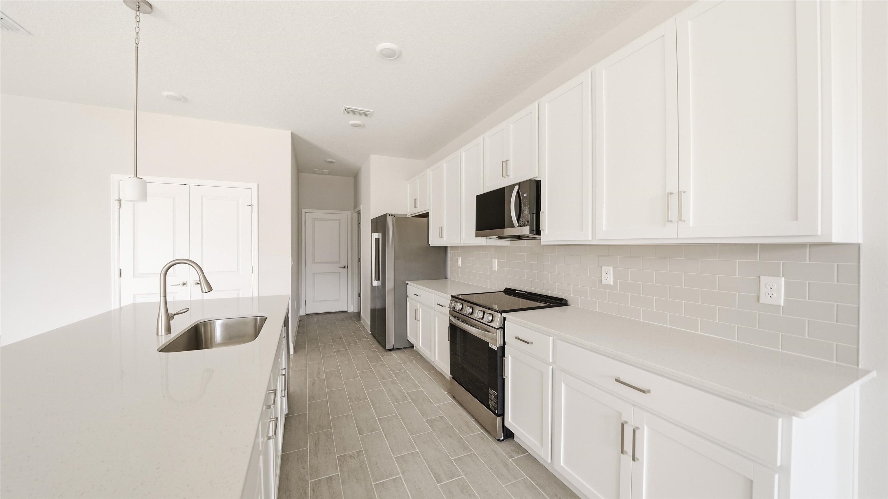 Image 14 of 45 For 2 Roller Ln  