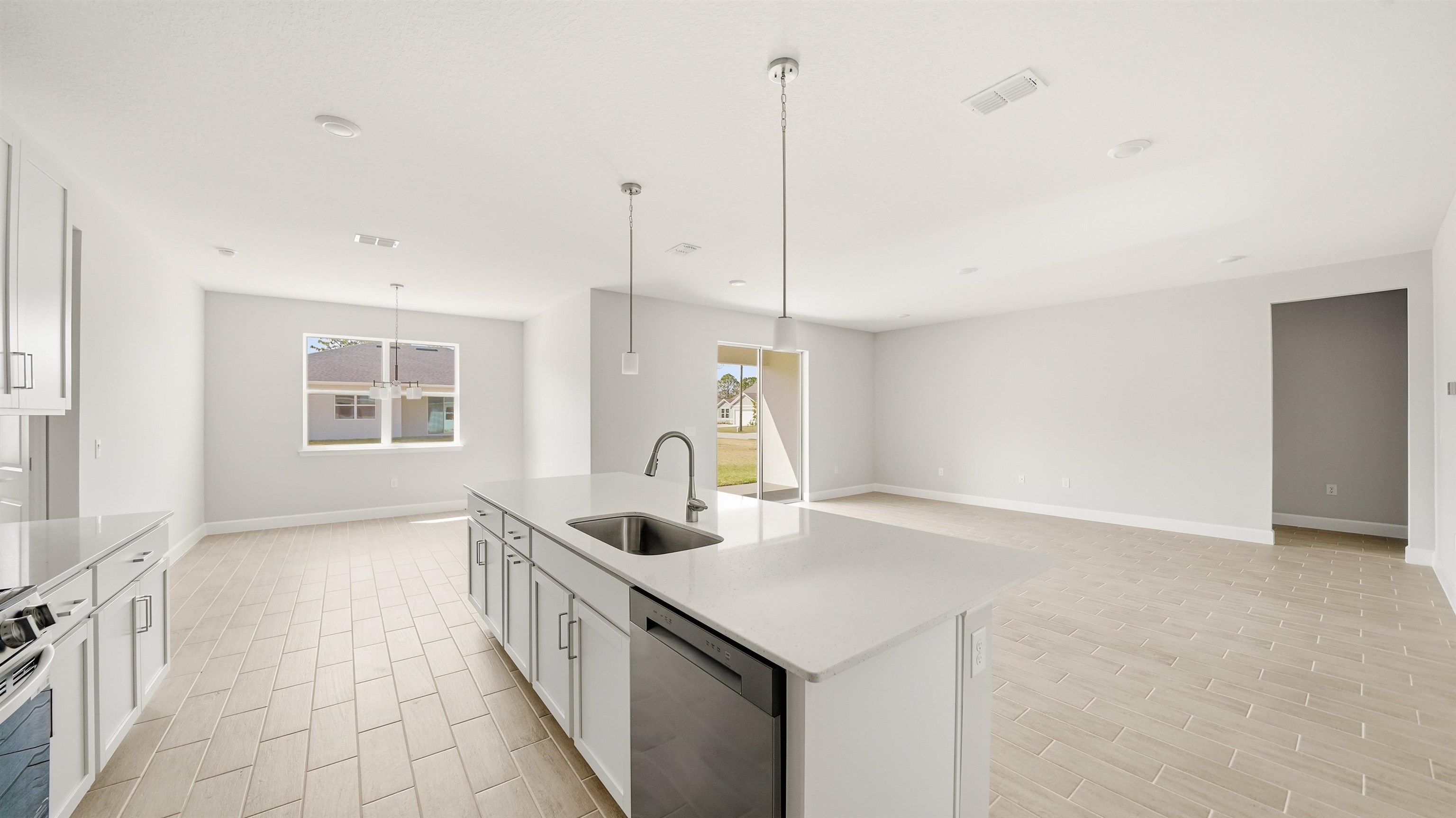 Image 15 of 45 For 2 Roller Ln  