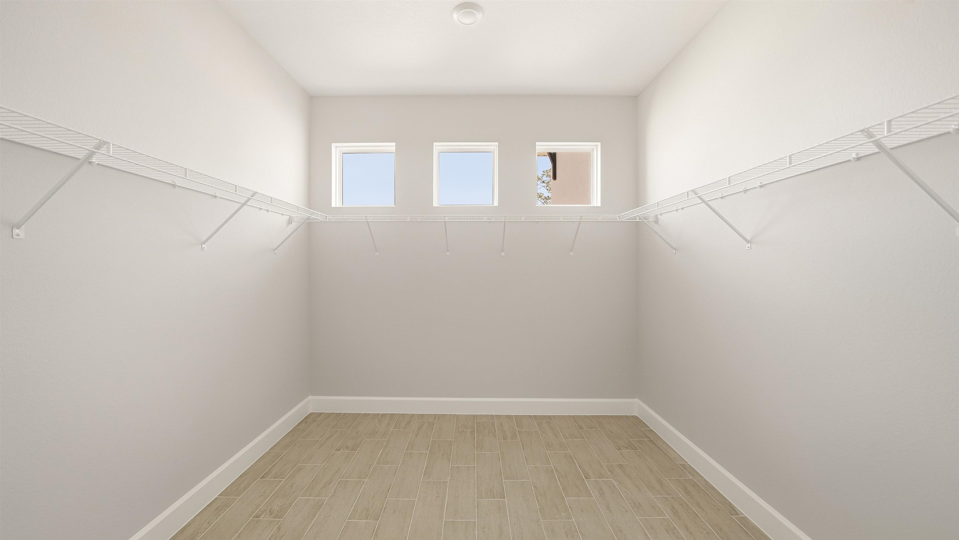 Image 25 of 45 For 2 Roller Ln  