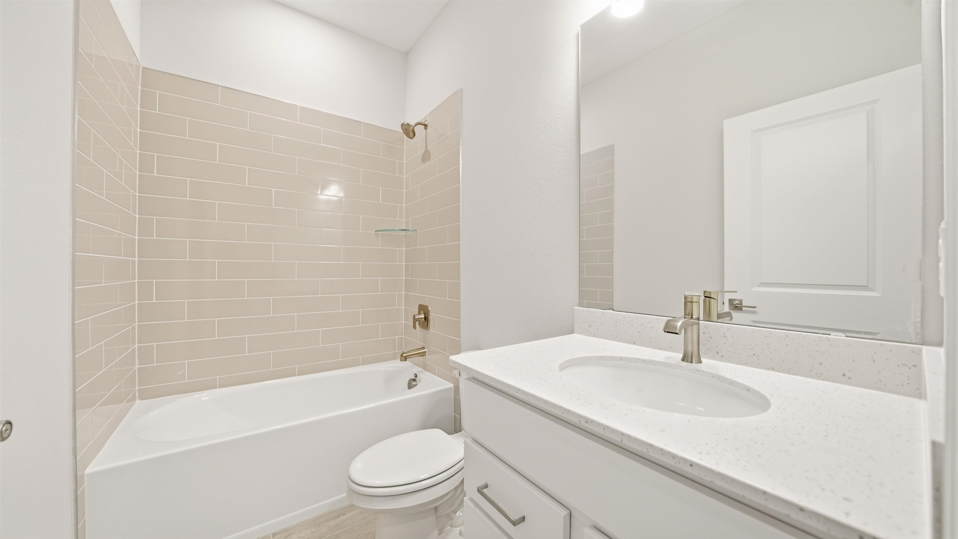 Image 31 of 45 For 2 Roller Ln  