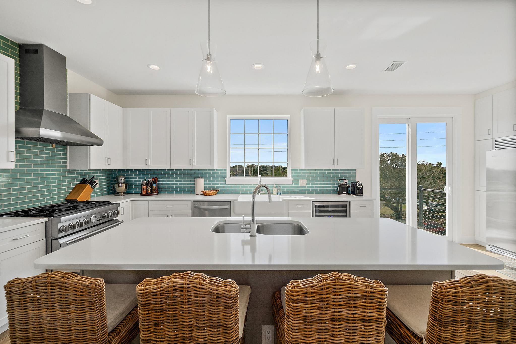 Image 20 of 59 For 13 Comares Ave