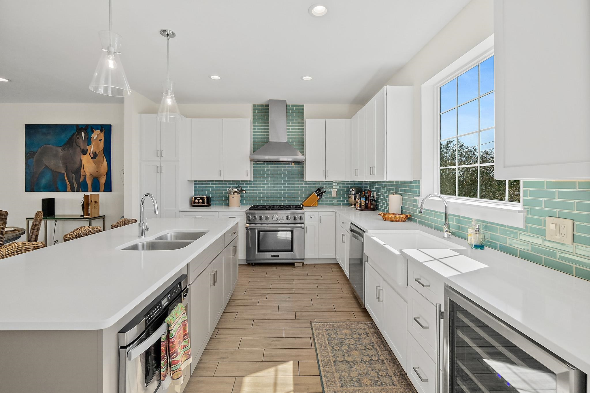 Image 22 of 59 For 13 Comares Ave