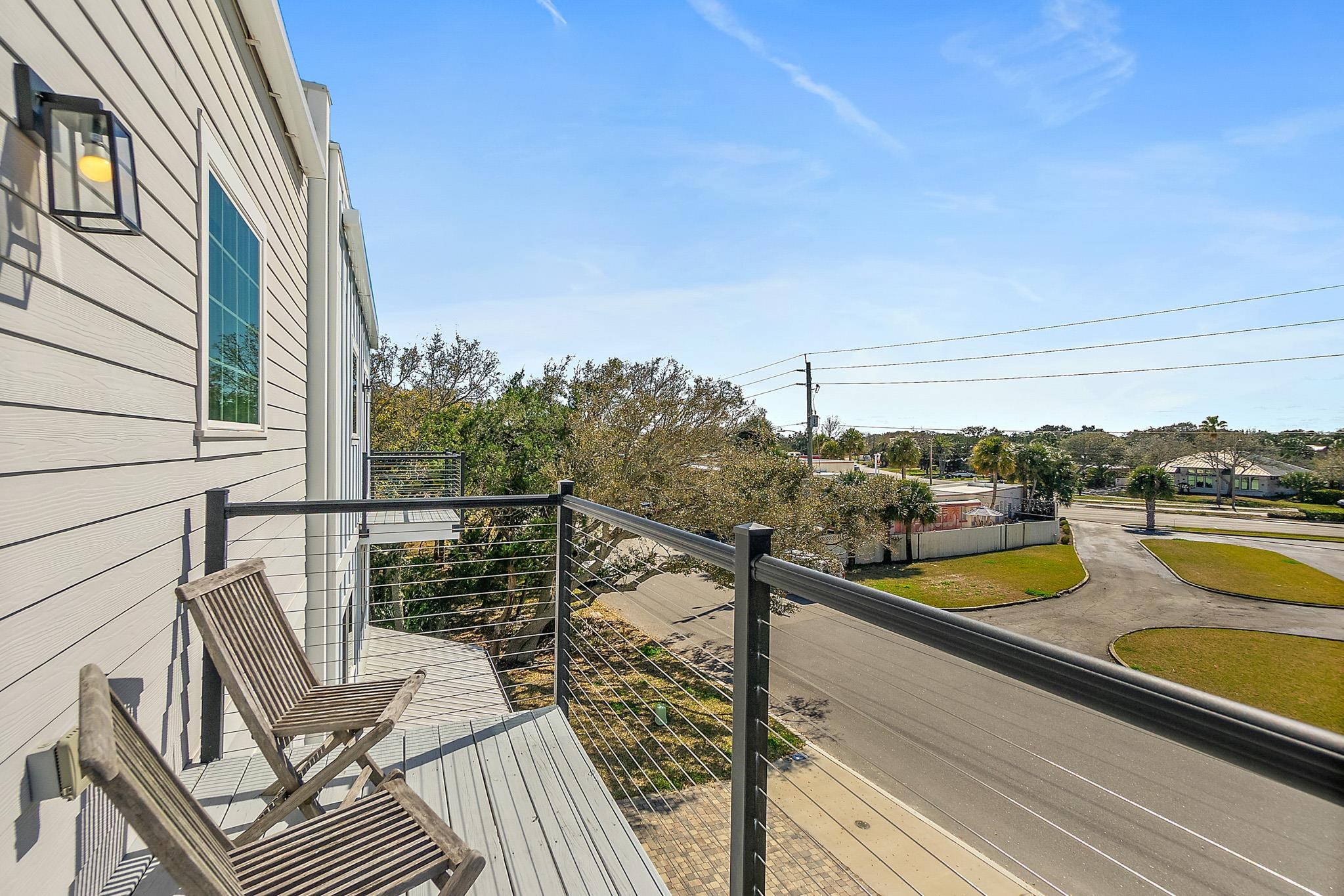 Image 26 of 59 For 13 Comares Ave